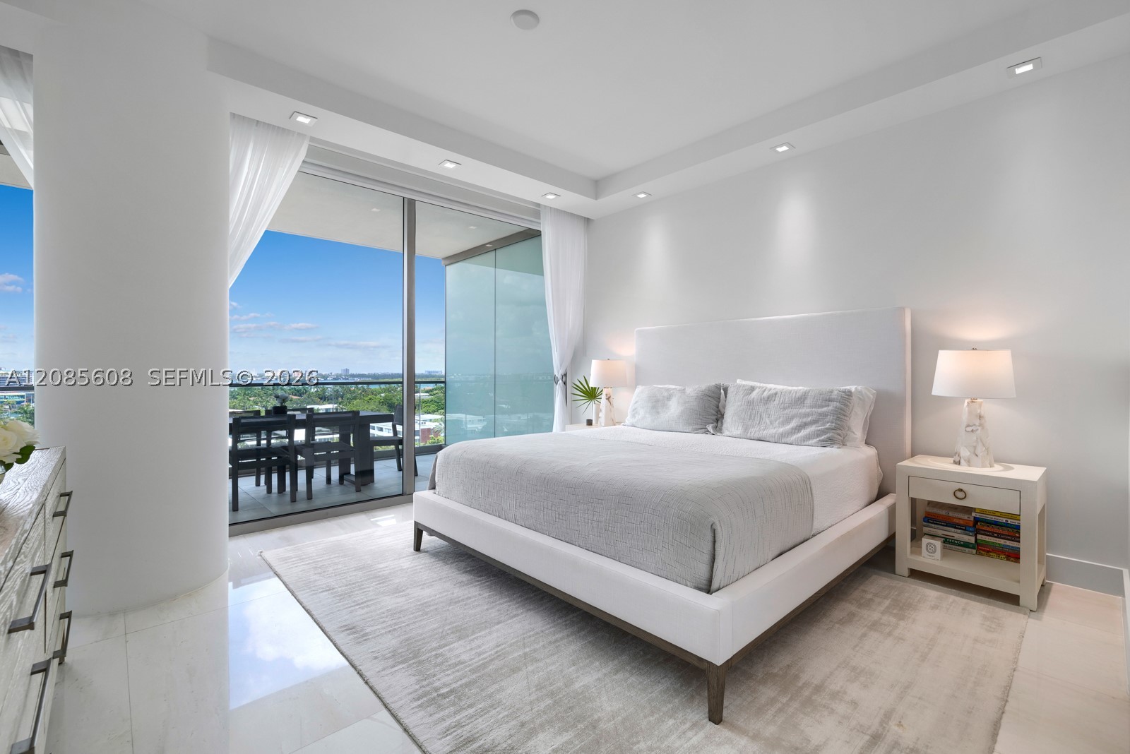 Bal Harbour FL 33154 - A12085608