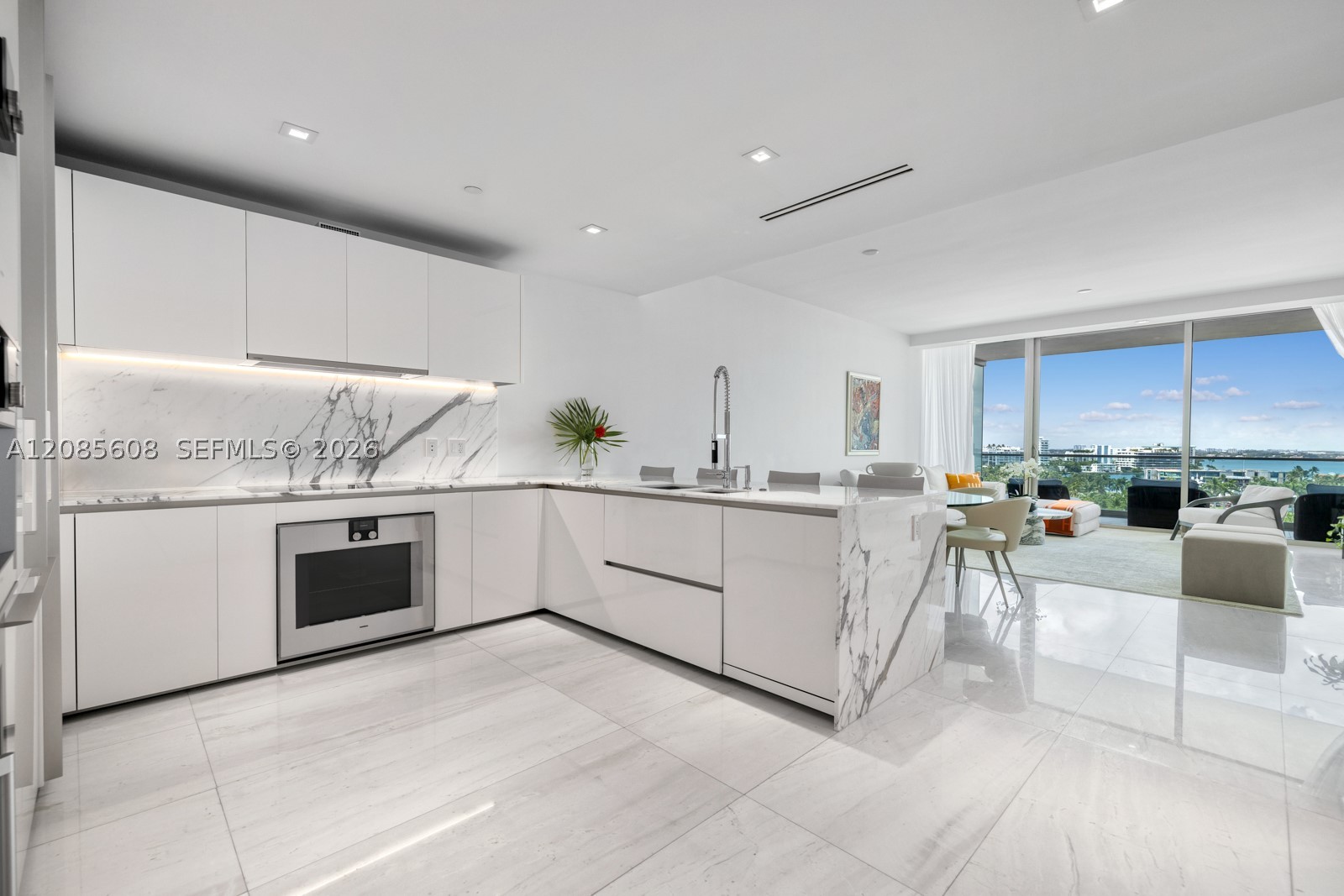 Bal Harbour FL 33154 - A12085608
