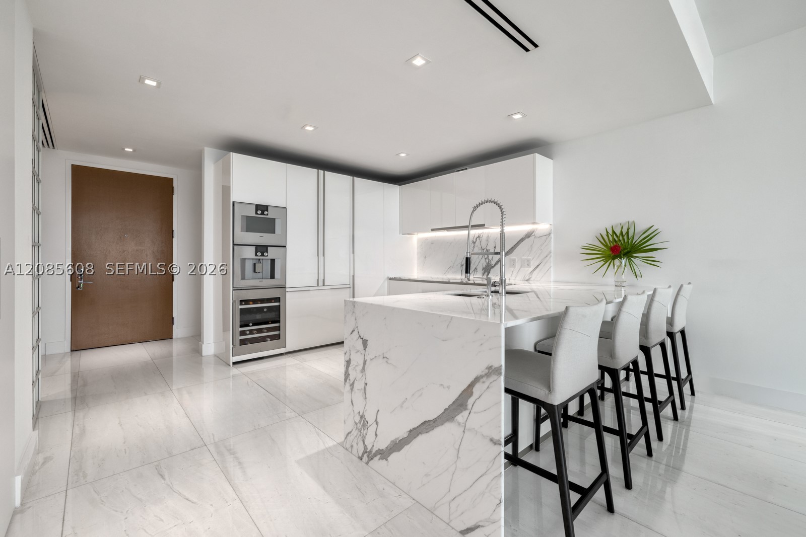 Bal Harbour FL 33154 - A12085608