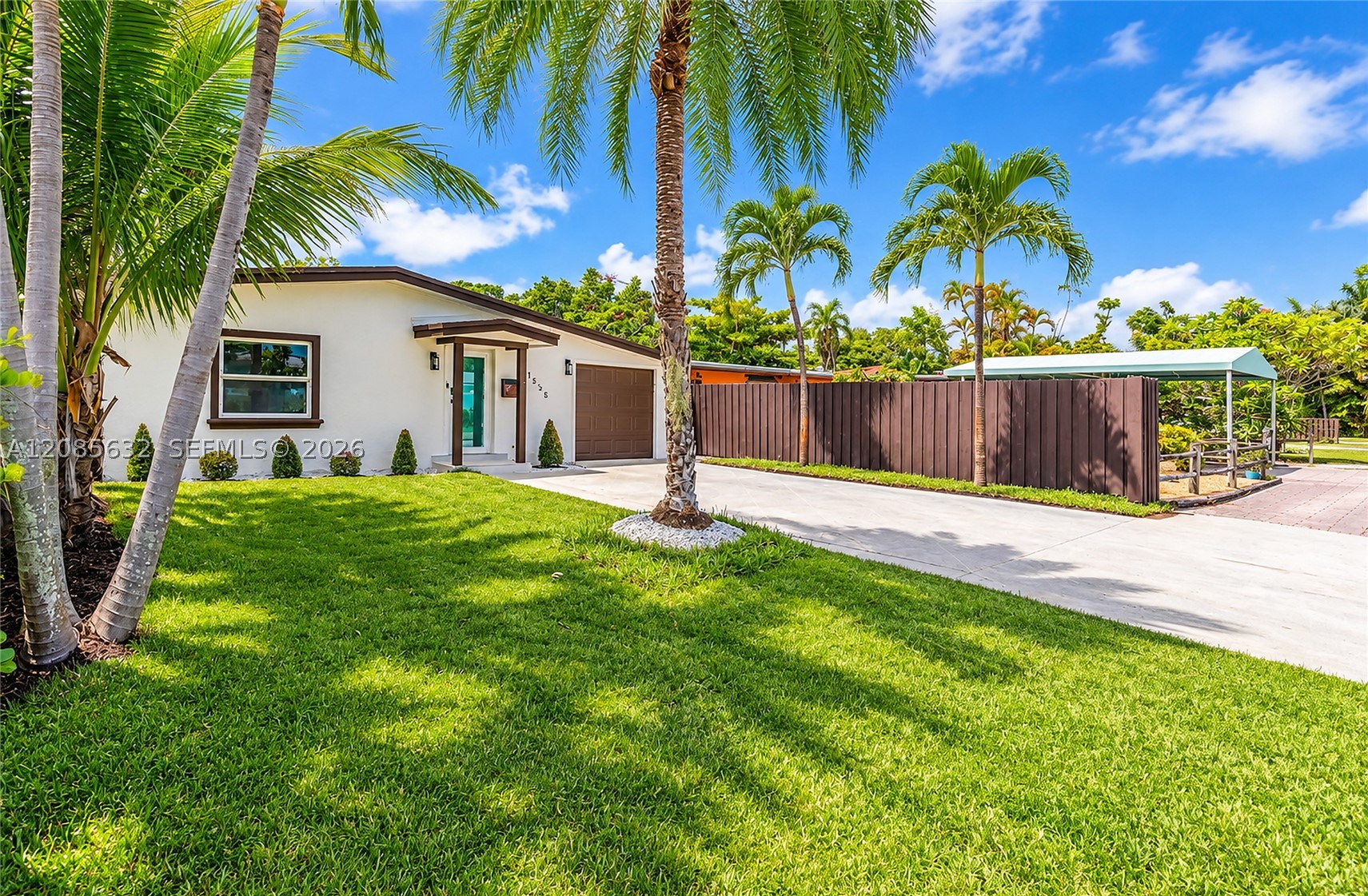 1525 NE 18th Ave, Fort Lauderdale FL 33304