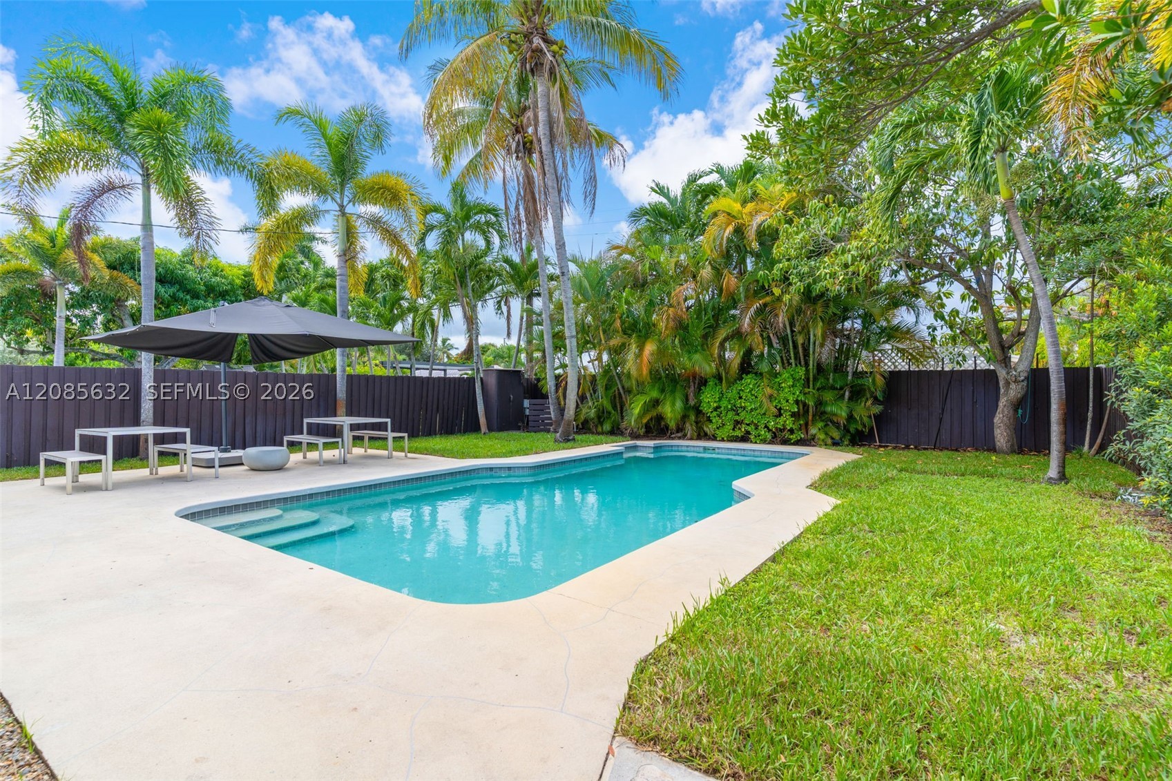 1525 NE 18th Ave, Fort Lauderdale FL 33304
