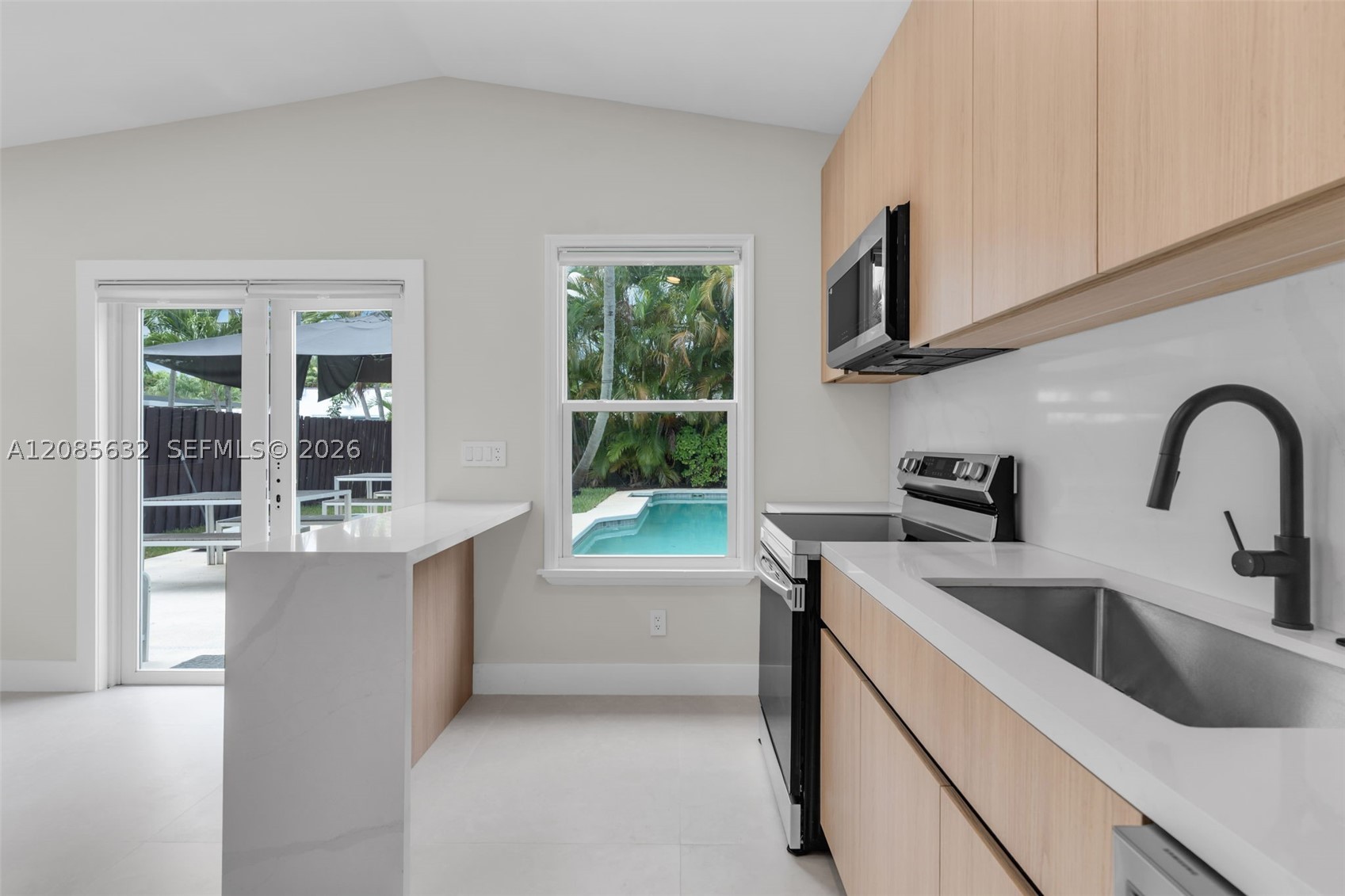 1525 NE 18th Ave, Fort Lauderdale FL 33304