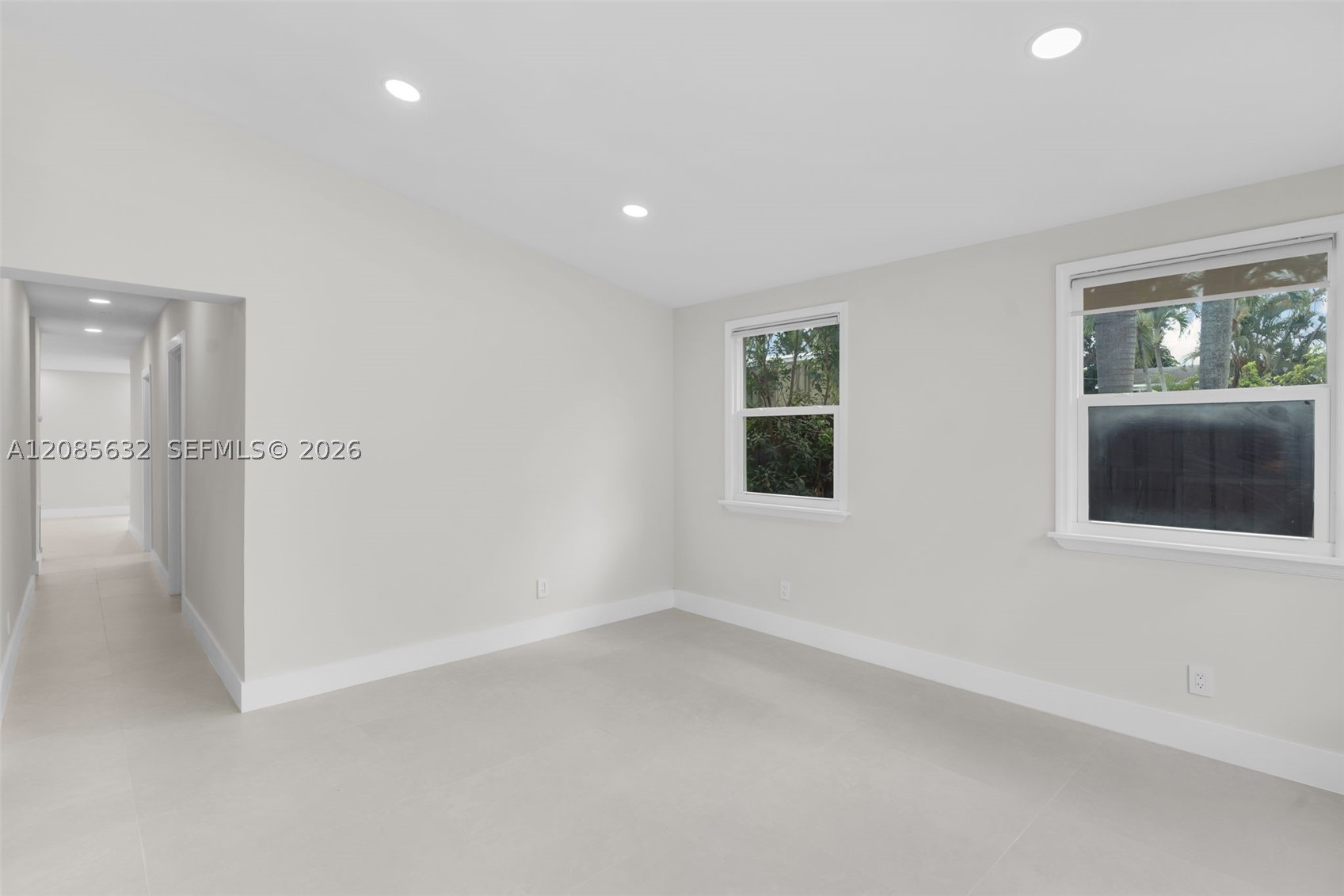 1525 NE 18th Ave, Fort Lauderdale FL 33304