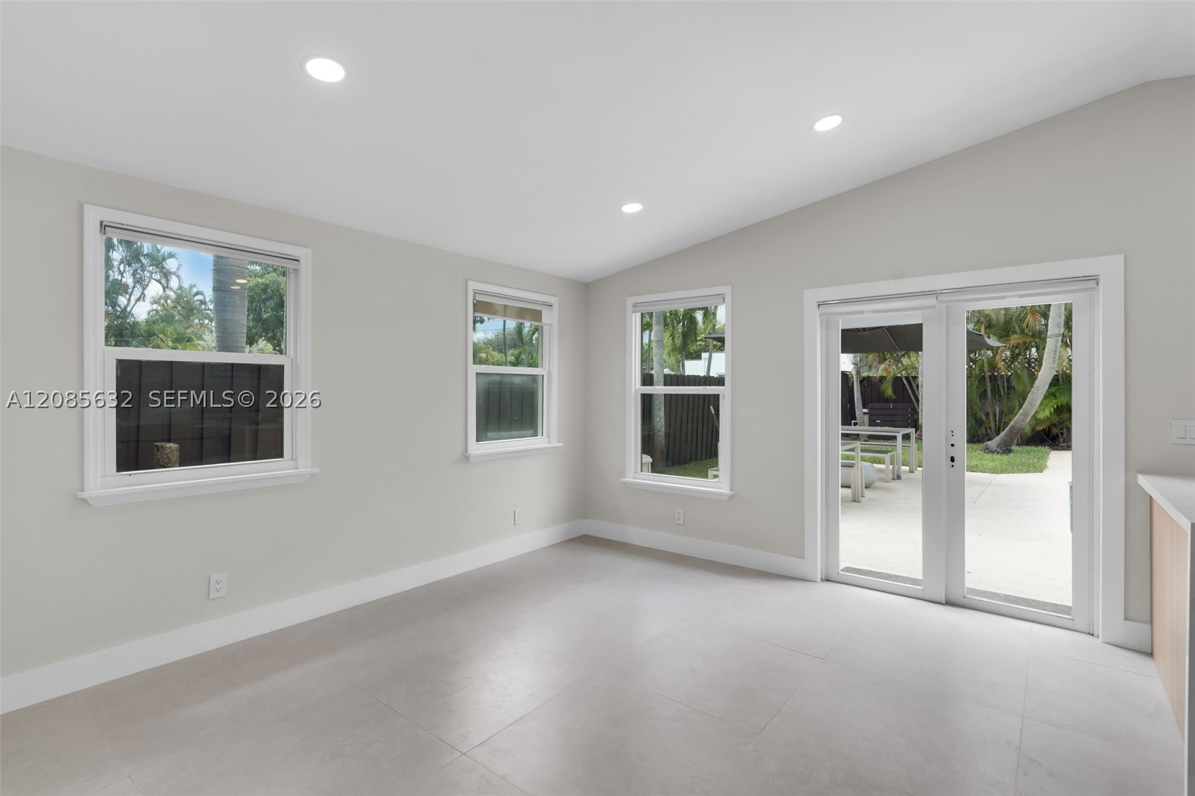 1525 NE 18th Ave, Fort Lauderdale FL 33304