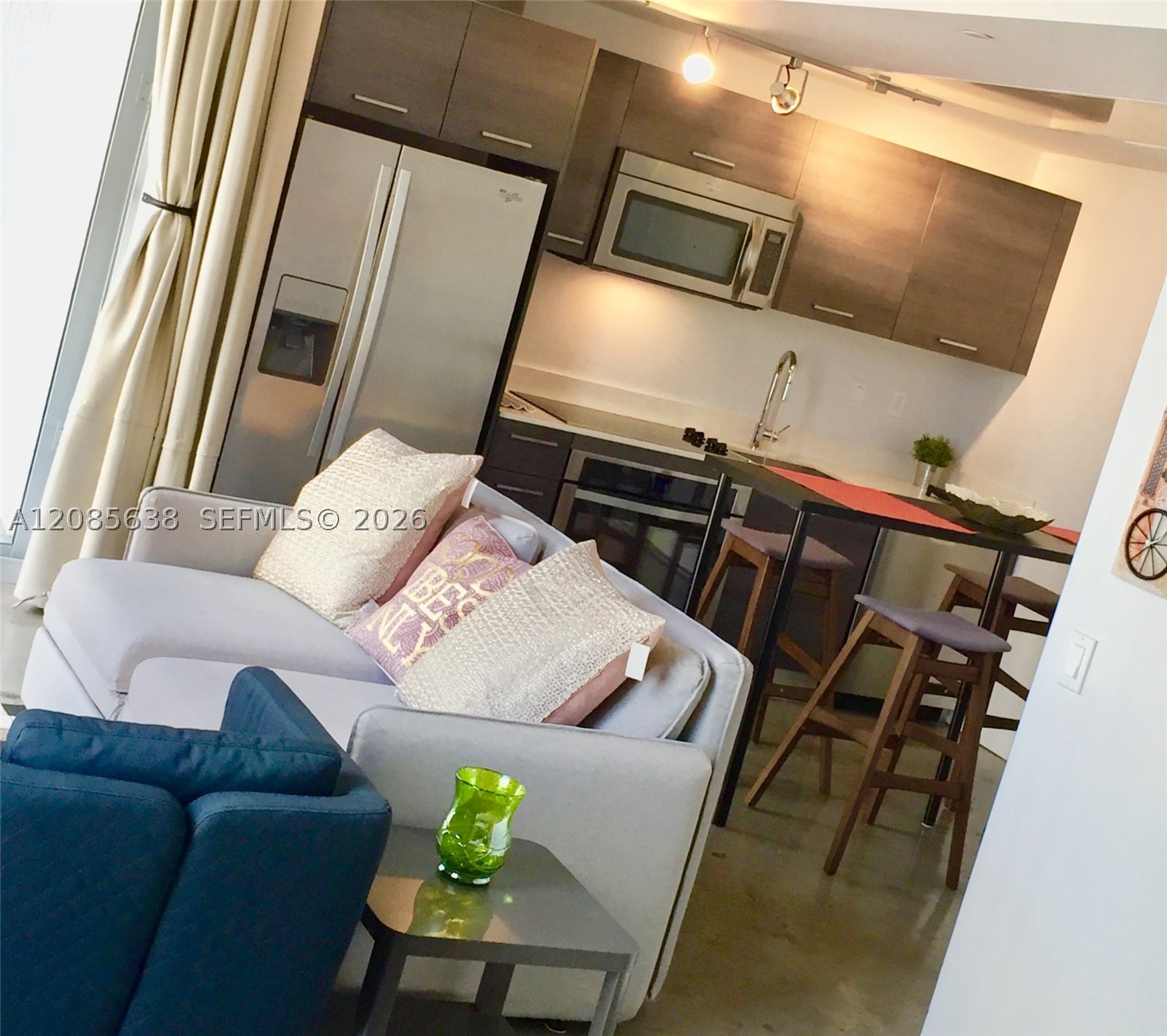 151 SE 1st St #1104, Miami FL 33131