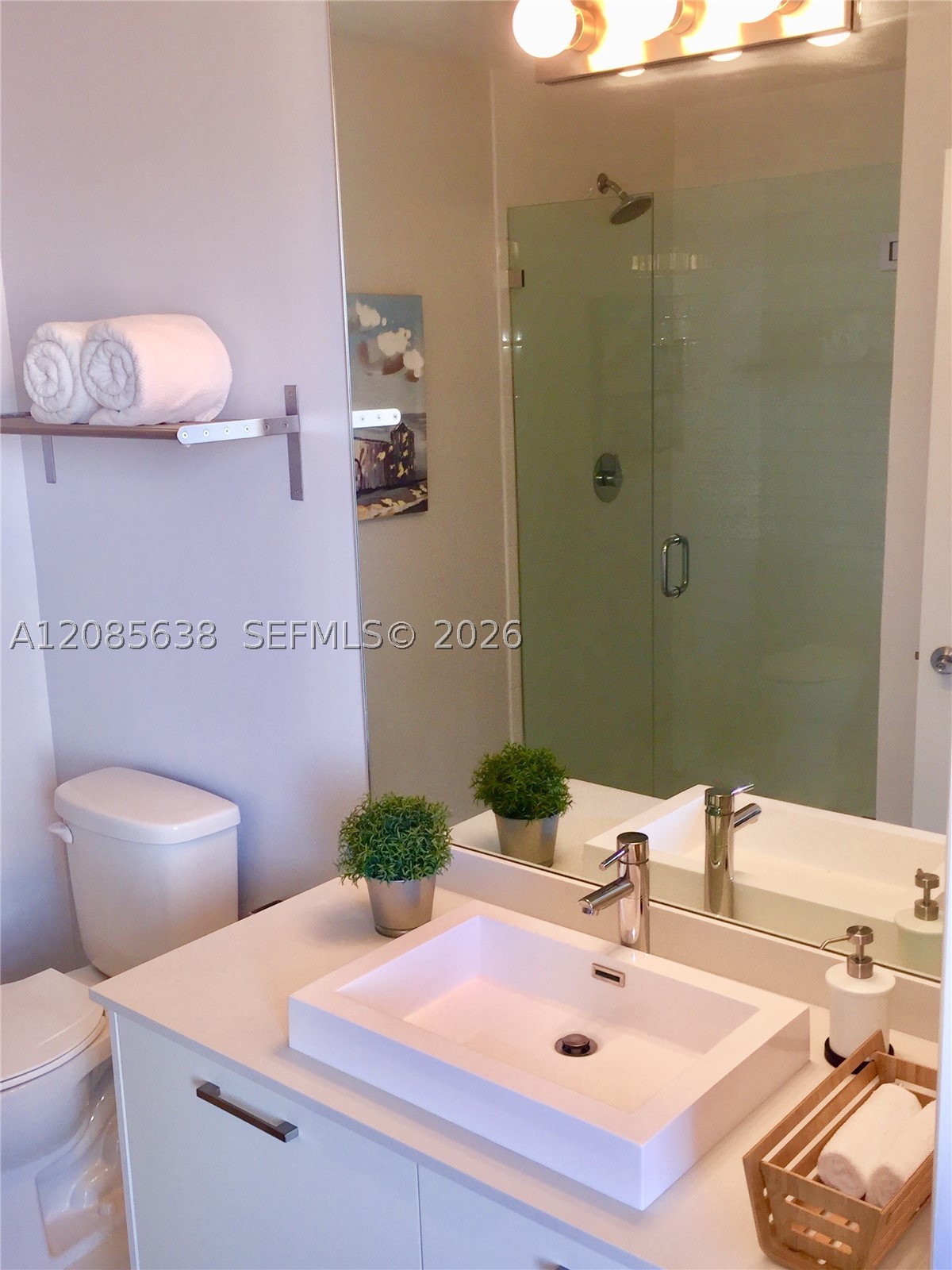 151 SE 1st St #1104, Miami FL 33131