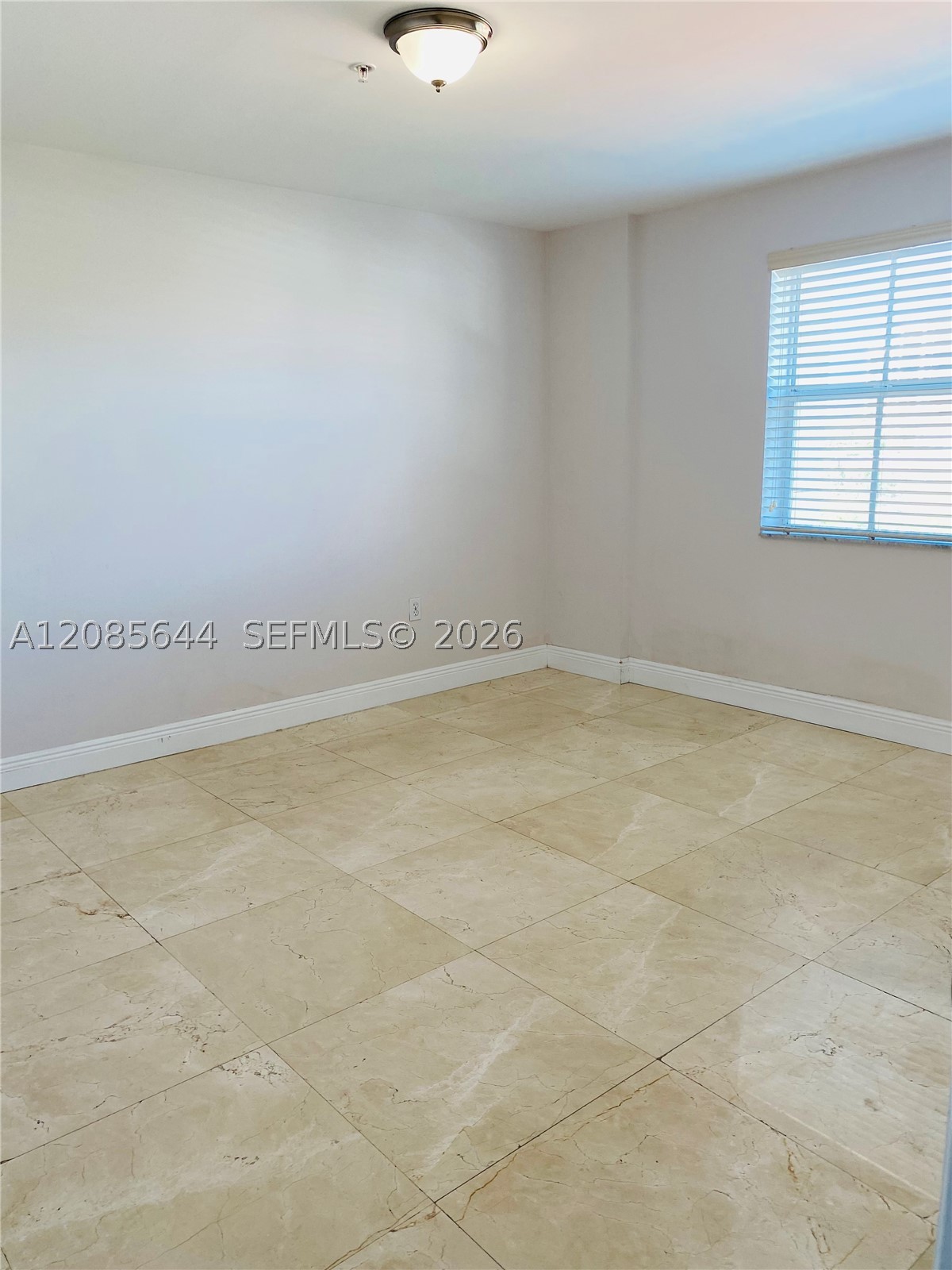 118 Zamora Ave #409, Coral Gables FL 33134