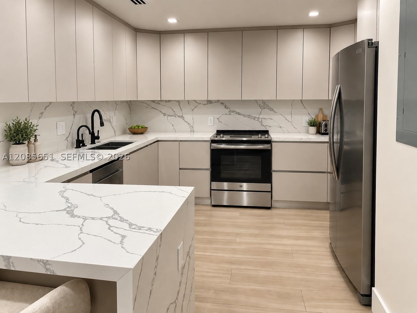 9801 Collins Ave #6E, Bal Harbour FL 33154