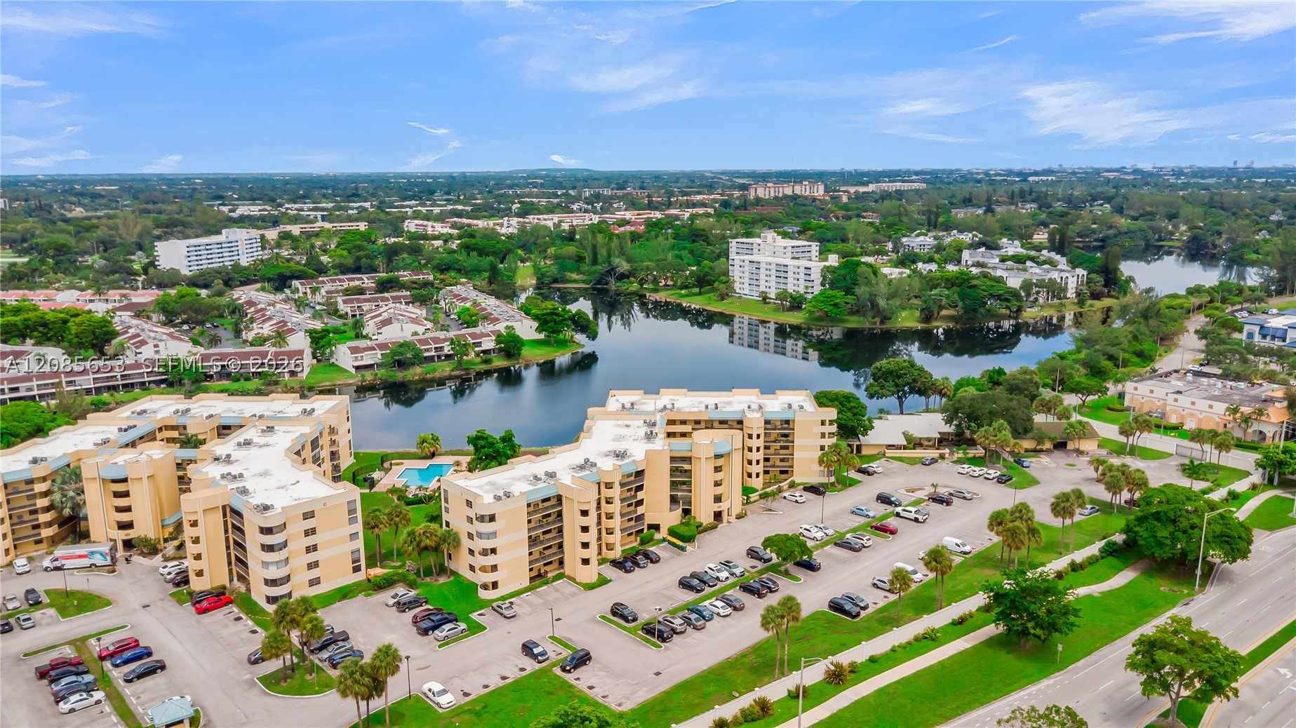 6475 W Oakland Park Blvd #102, Lauderhill FL 33313