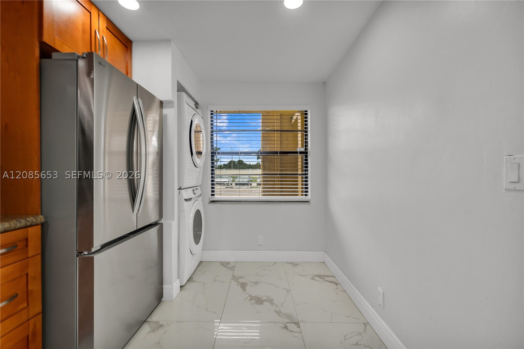6475 W Oakland Park Blvd #102, Lauderhill FL 33313