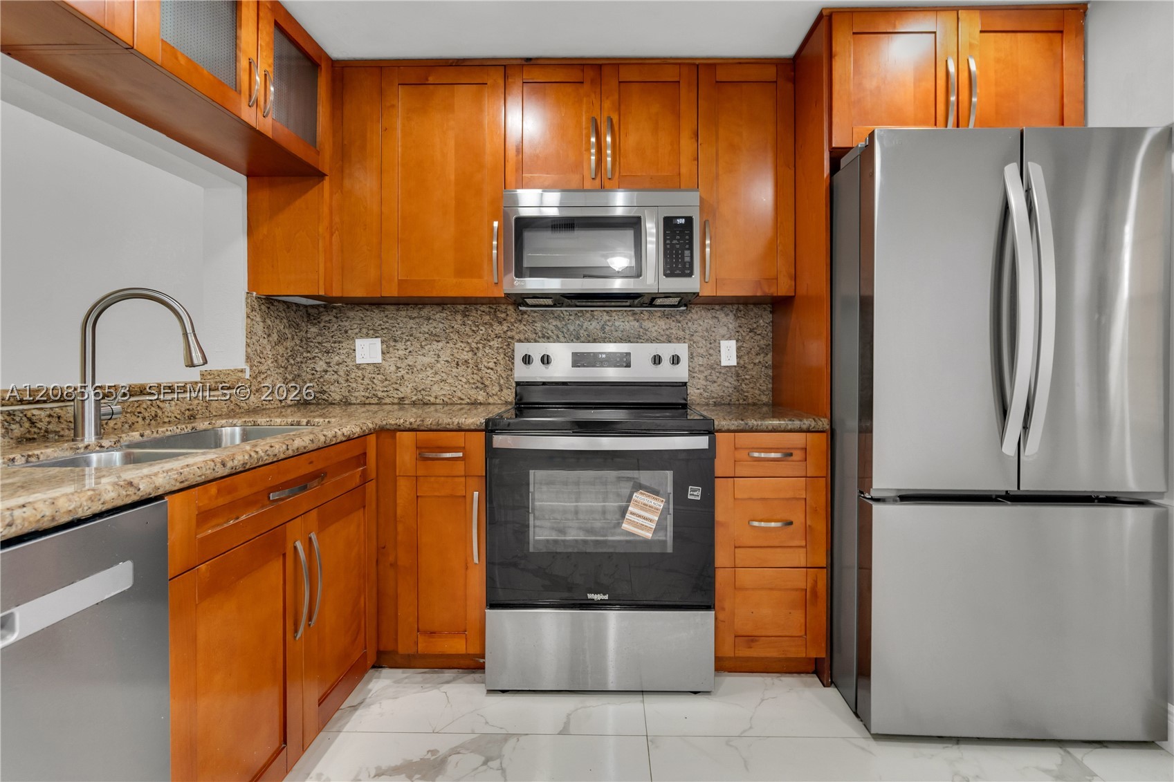 6475 W Oakland Park Blvd #102, Lauderhill FL 33313
