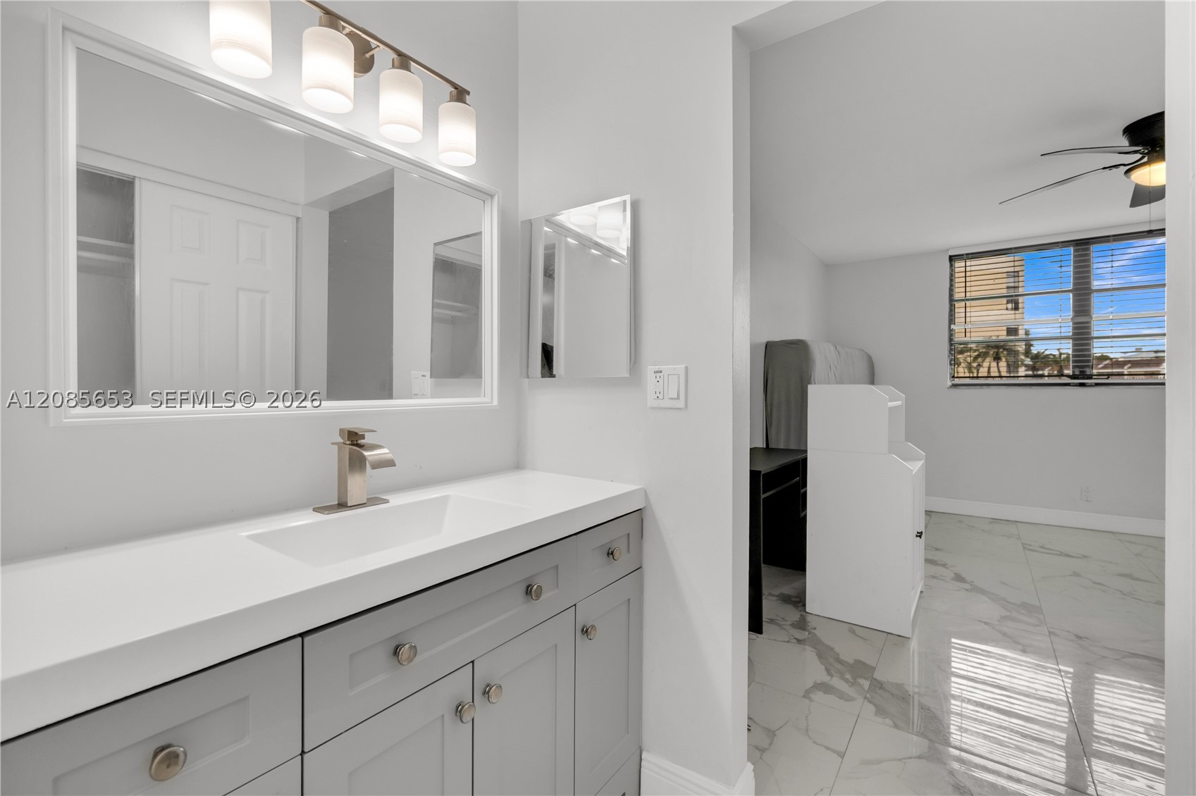 6475 W Oakland Park Blvd #102, Lauderhill FL 33313