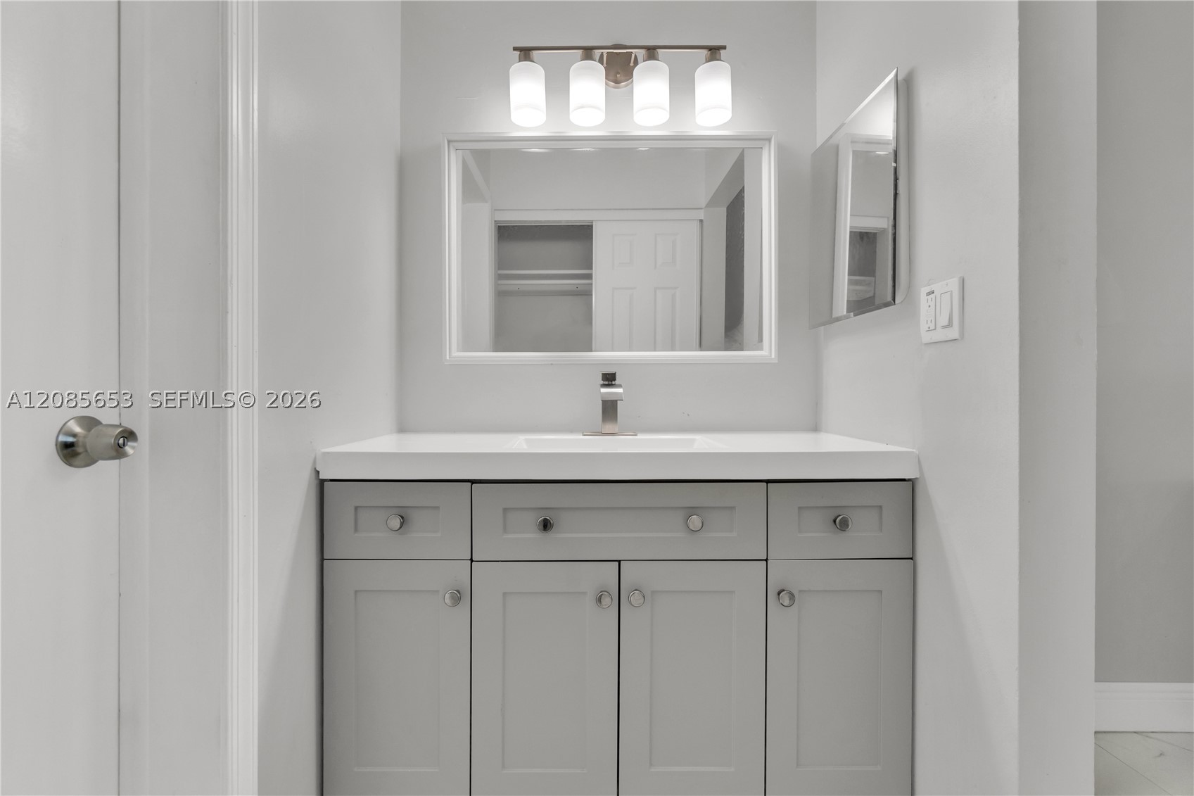 6475 W Oakland Park Blvd #102, Lauderhill FL 33313