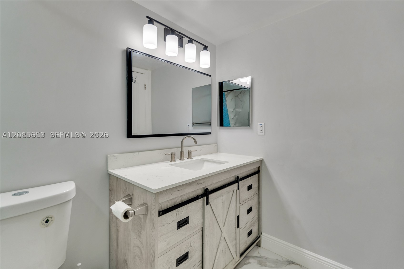 6475 W Oakland Park Blvd #102, Lauderhill FL 33313