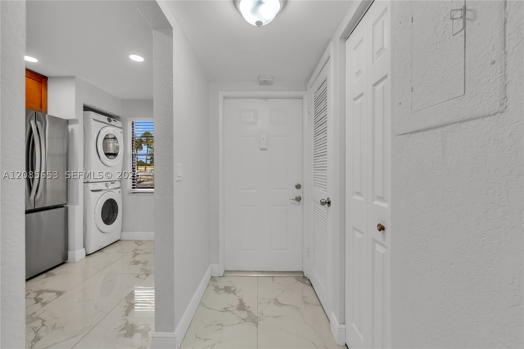 6475 W Oakland Park Blvd #102, Lauderhill FL 33313