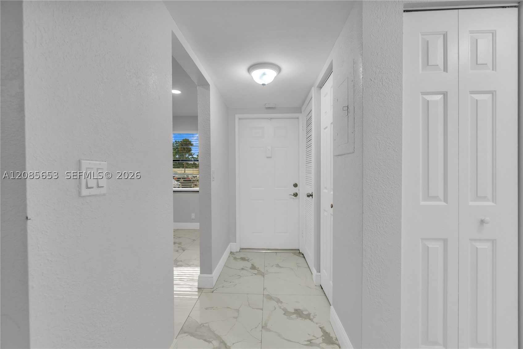 6475 W Oakland Park Blvd #102, Lauderhill FL 33313