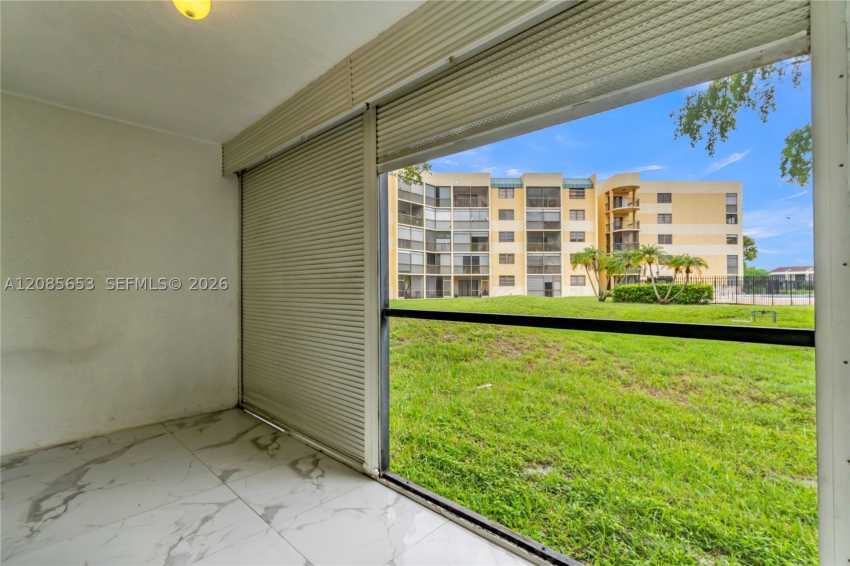 6475 W Oakland Park Blvd #102, Lauderhill FL 33313