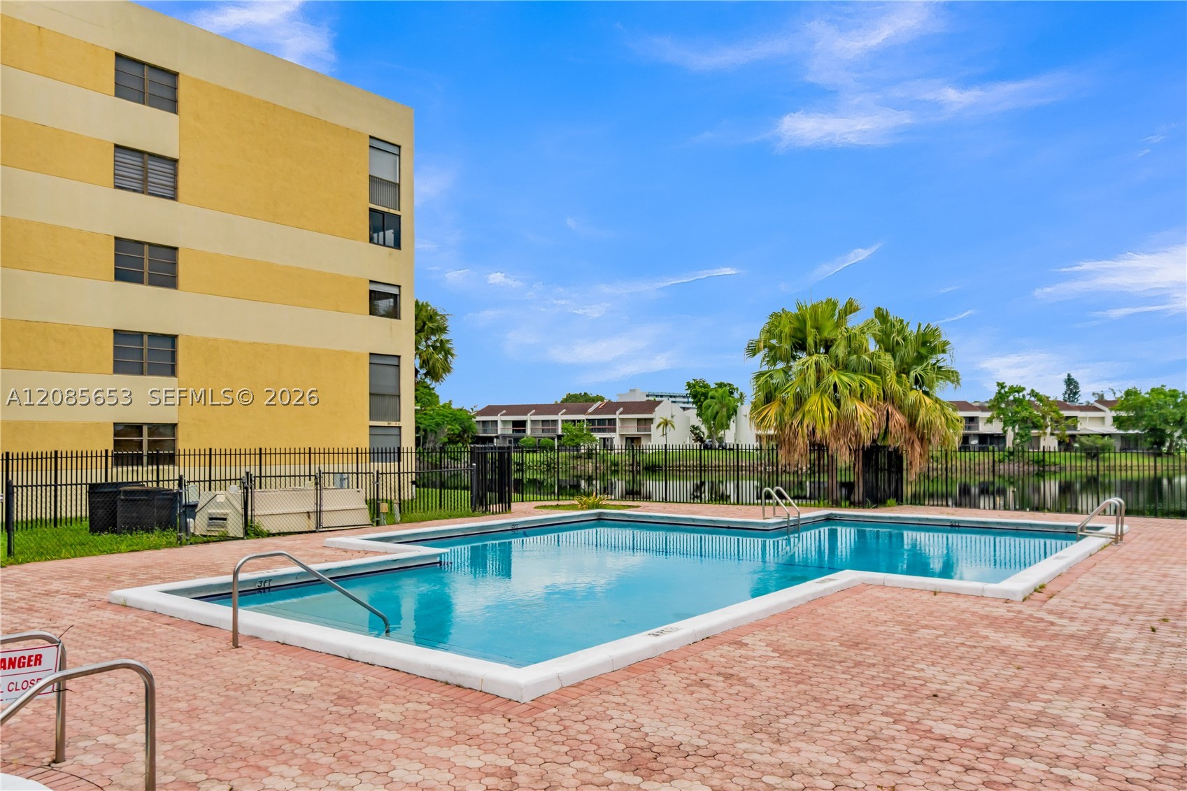 6475 W Oakland Park Blvd #102, Lauderhill FL 33313