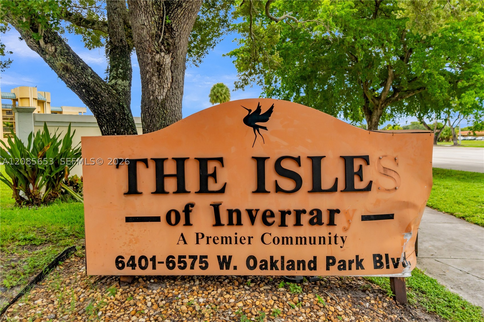 6475 W Oakland Park Blvd #102, Lauderhill FL 33313