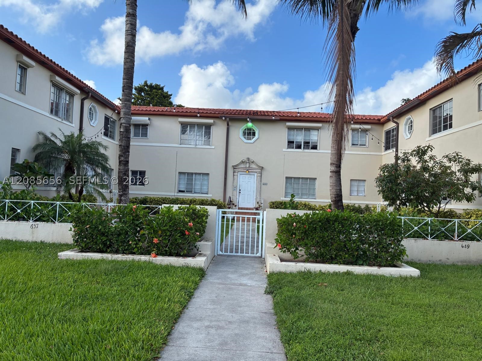 689 NE 92nd St #11G, Miami Shores FL 33138