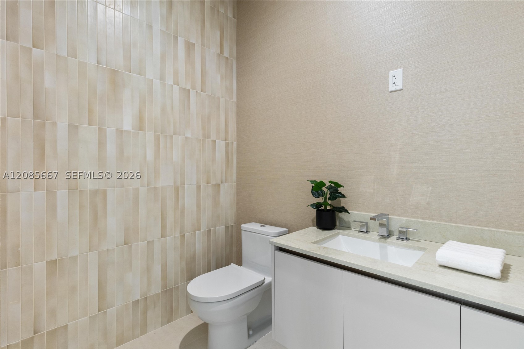 8211 SW 193rd Ter, Cutler Bay FL 33157