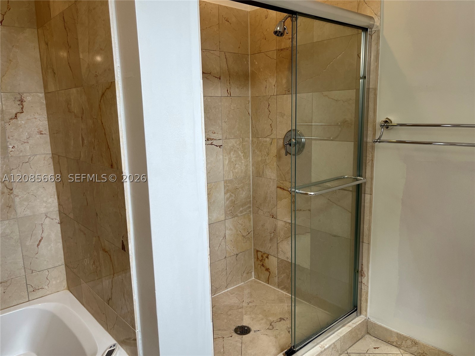 570 Loretto Ave #10, Coral Gables FL 33146