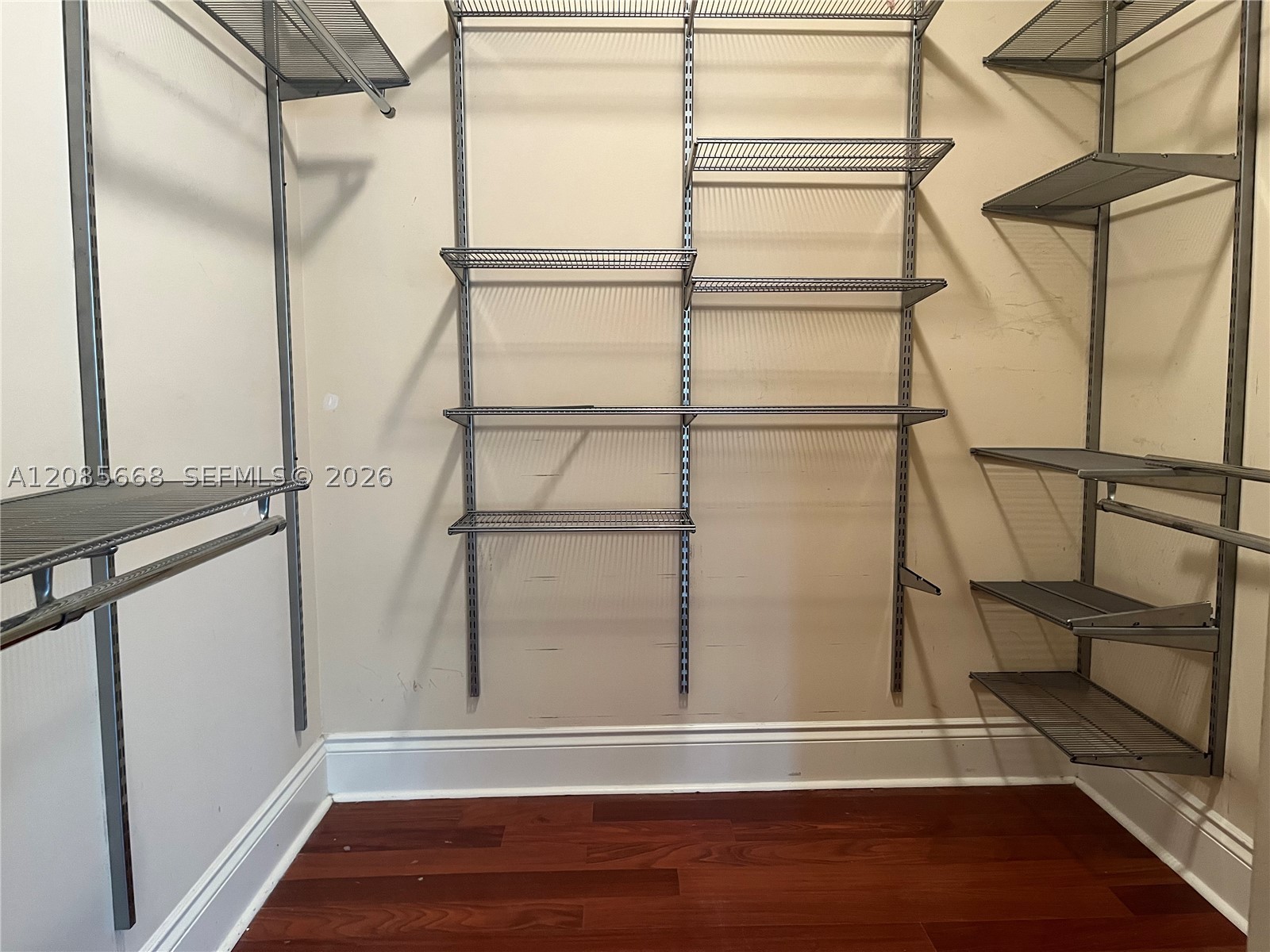 570 Loretto Ave #10, Coral Gables FL 33146