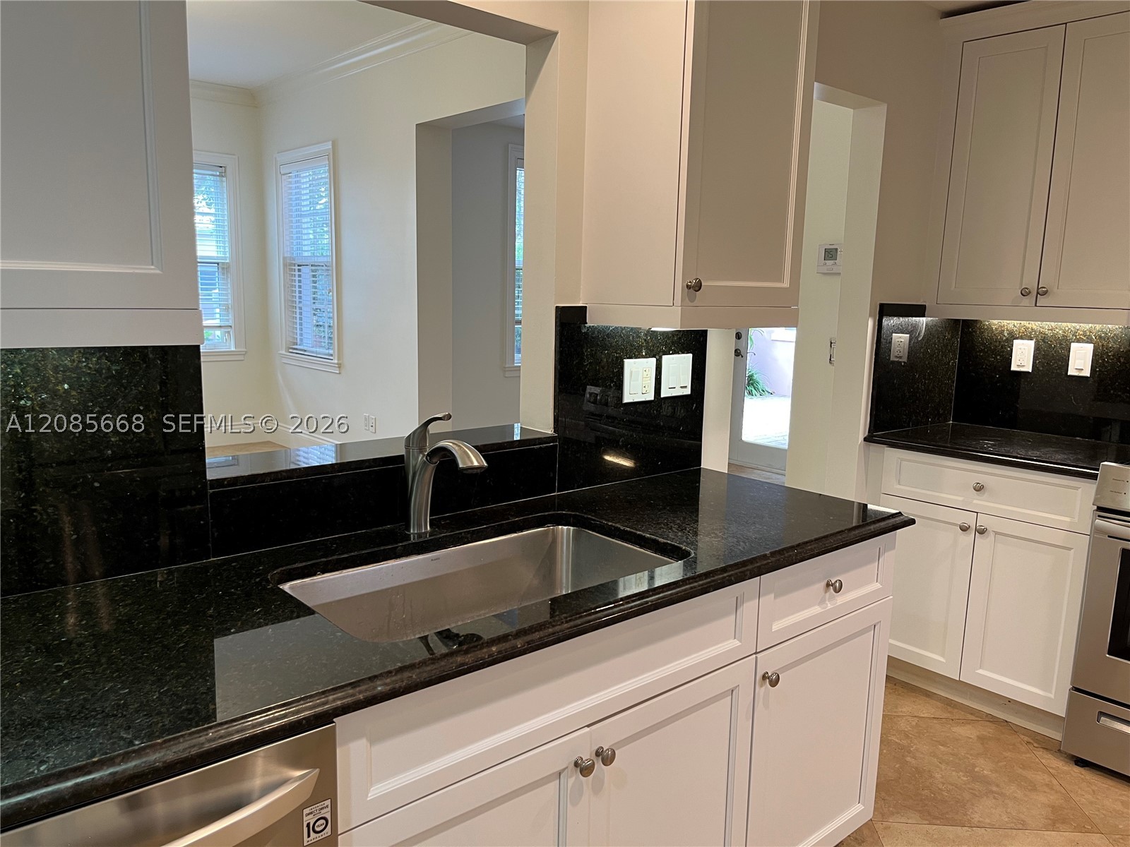 570 Loretto Ave #10, Coral Gables FL 33146