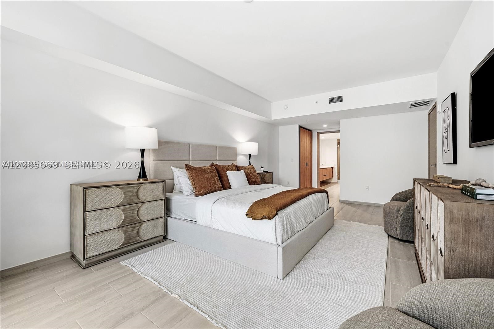 10281 W Bay Harbor Dr #304, Bay Harbor Islands FL 33154