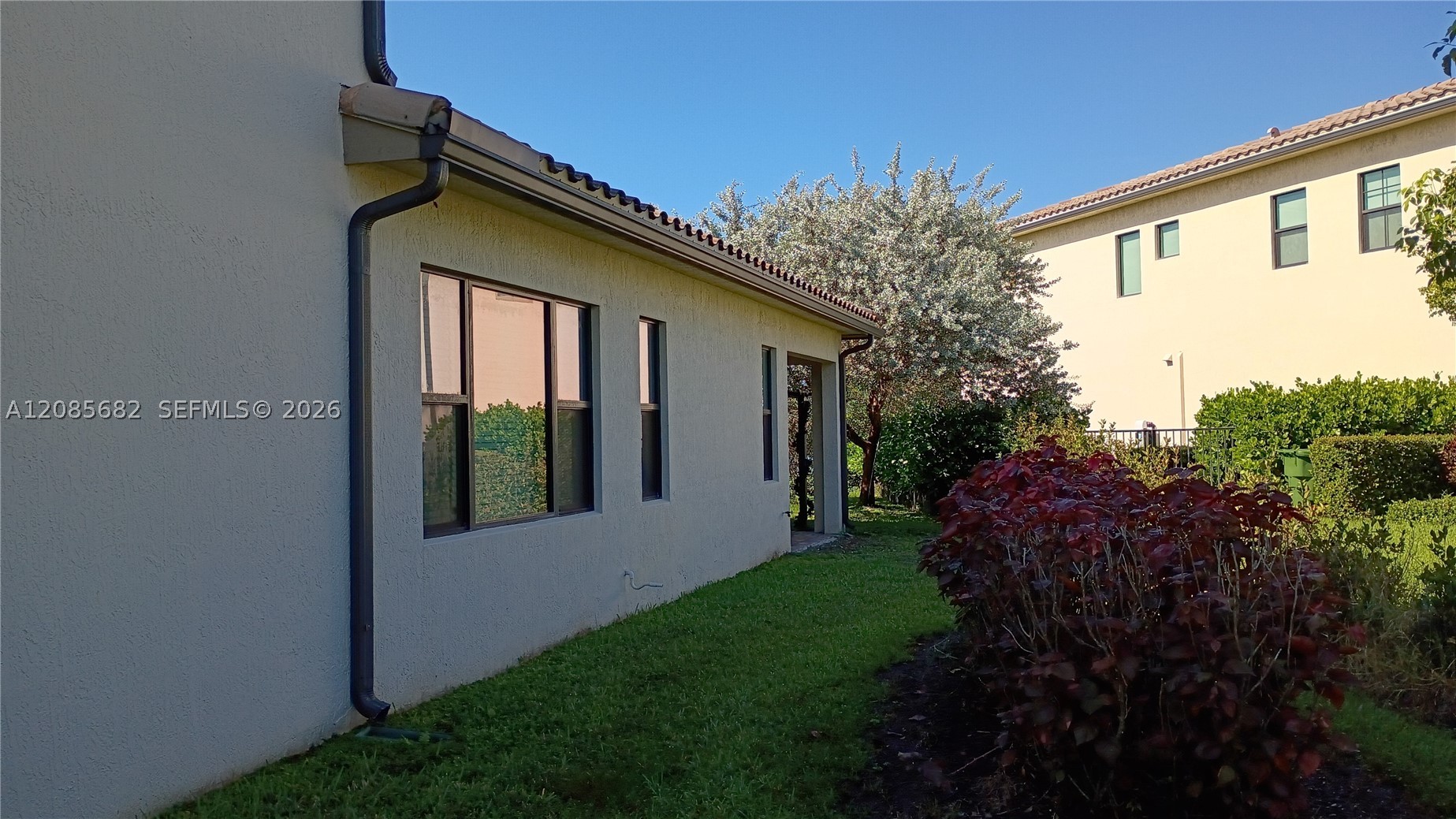1280 SW 113th Way, Pembroke Pines FL 33025