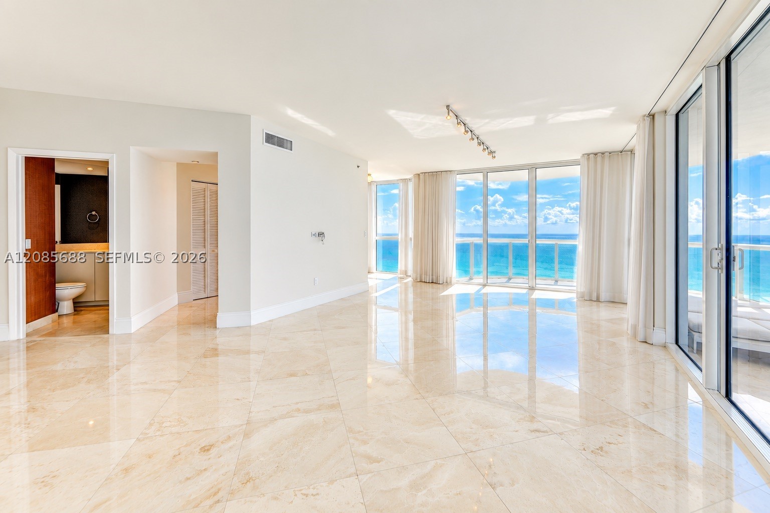 6365 Collins Ave #3403, Miami Beach FL 33141