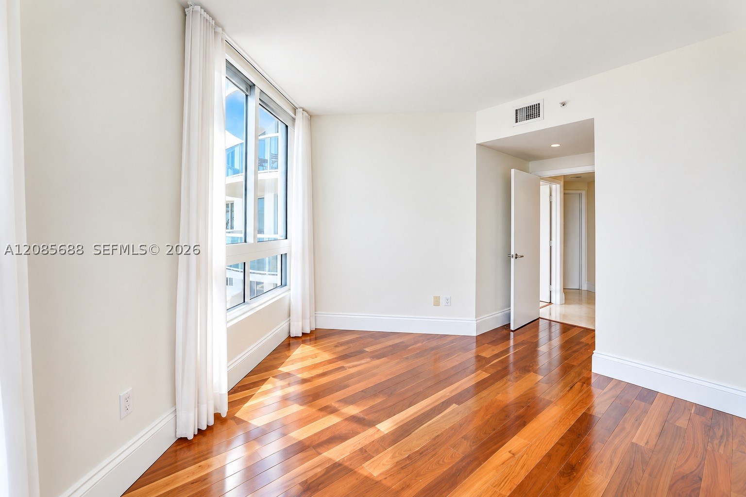 6365 Collins Ave #3403, Miami Beach FL 33141