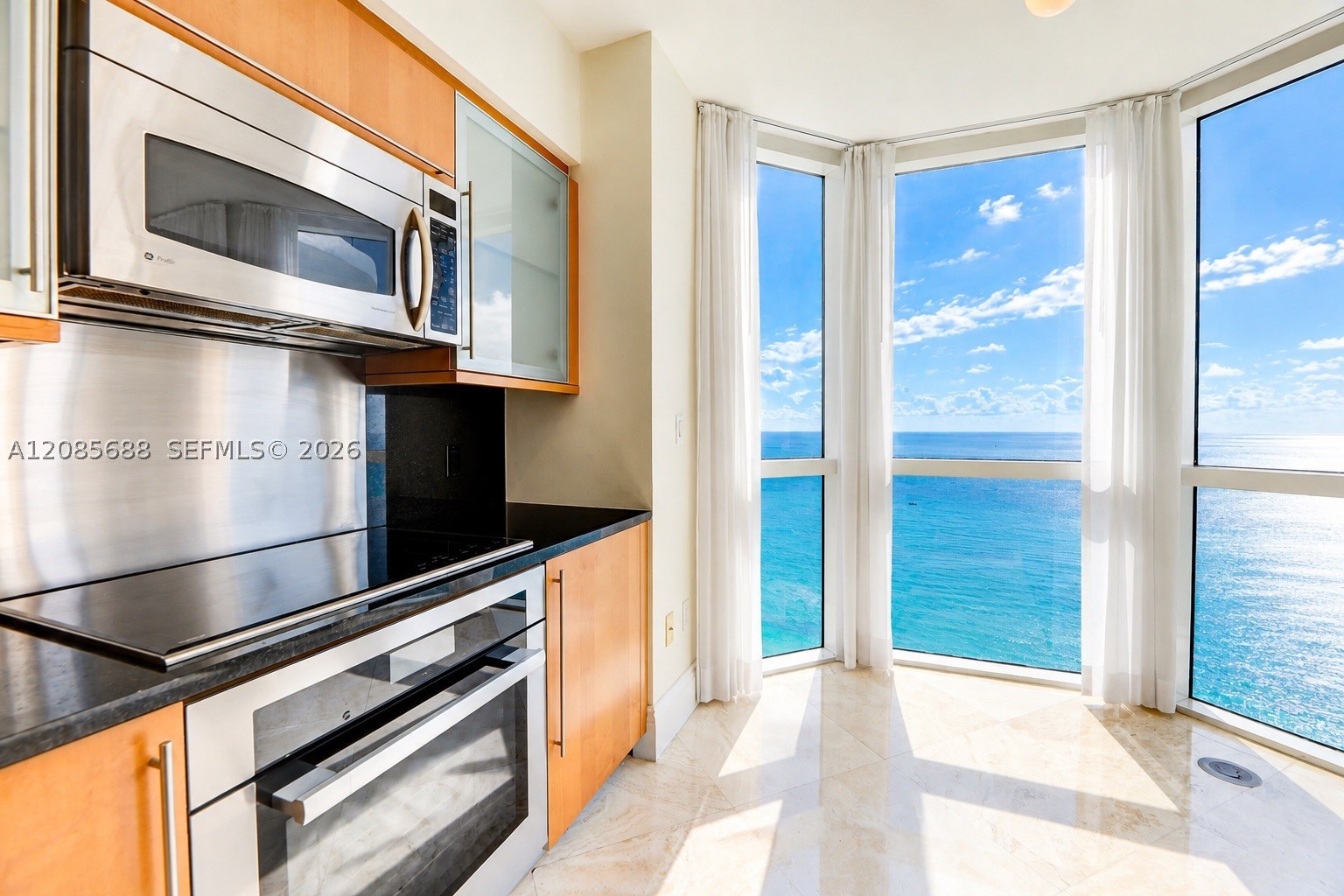 6365 Collins Ave #3403, Miami Beach FL 33141