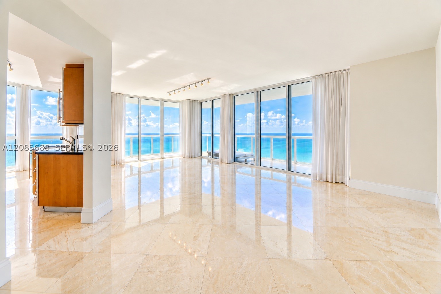 6365 Collins Ave #3403, Miami Beach FL 33141