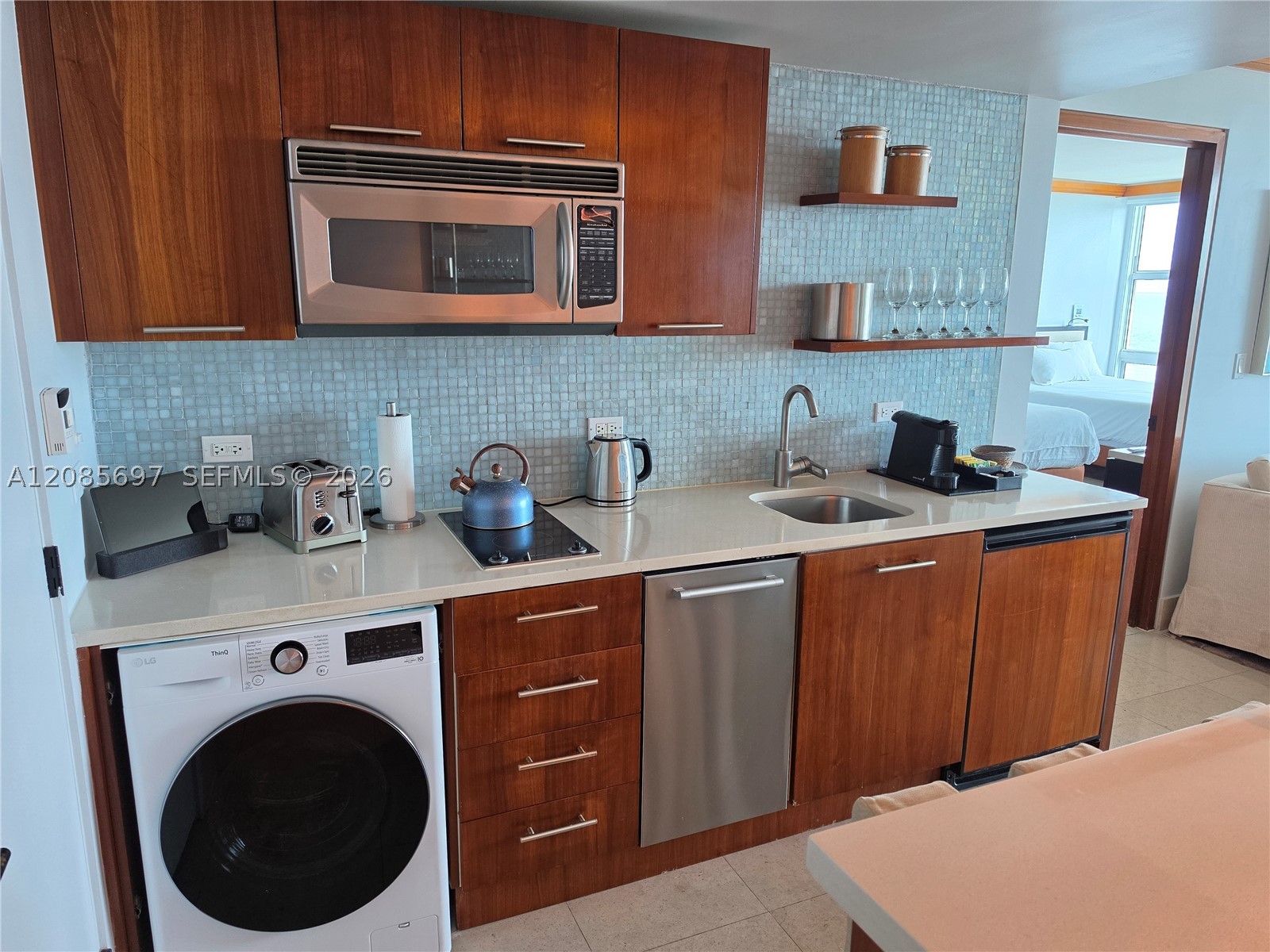 6801 Collins Ave #1014 Legal 1004 Door, Miami Beach FL 33141