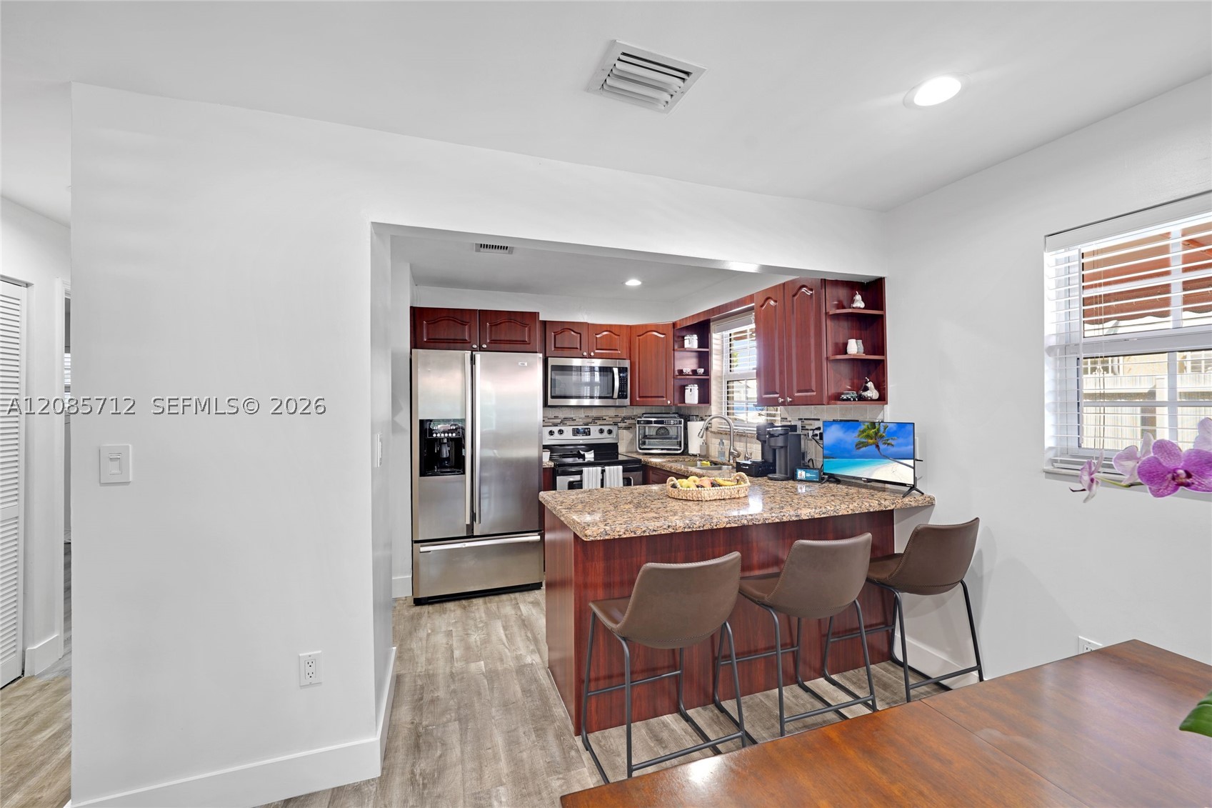 125 SW 116th Ct, Sweetwater FL 33174
