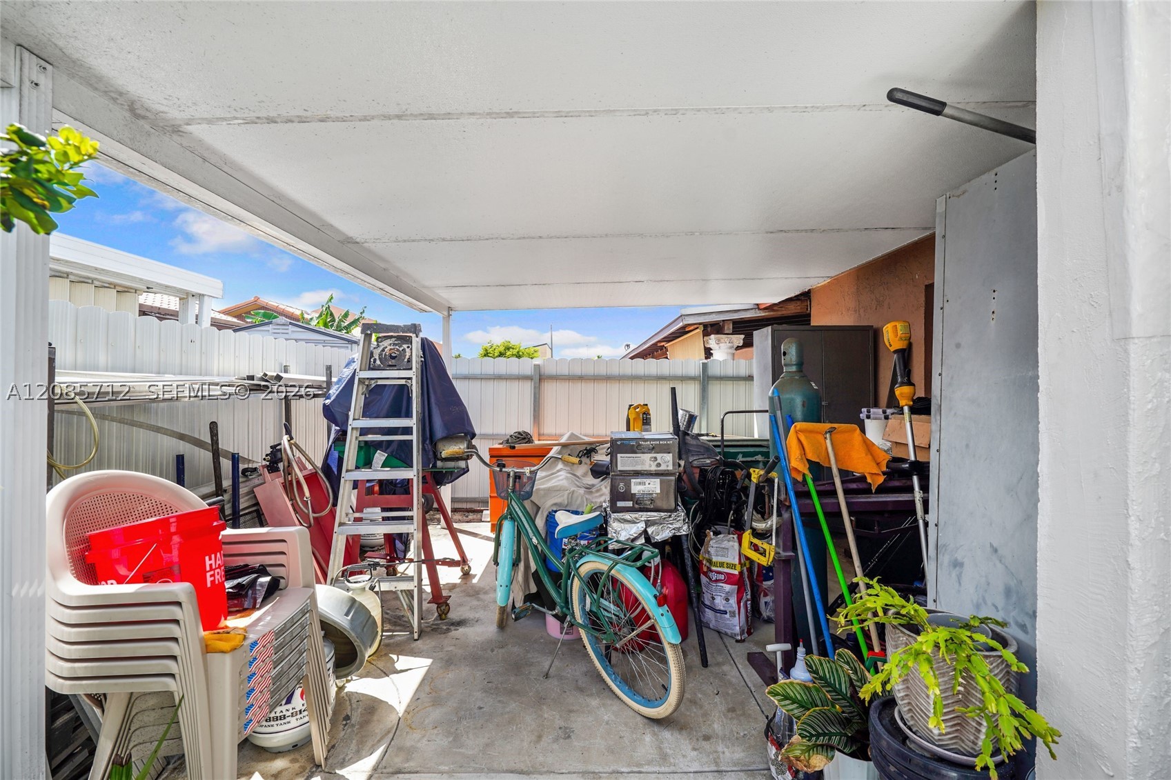 125 SW 116th Ct, Sweetwater FL 33174