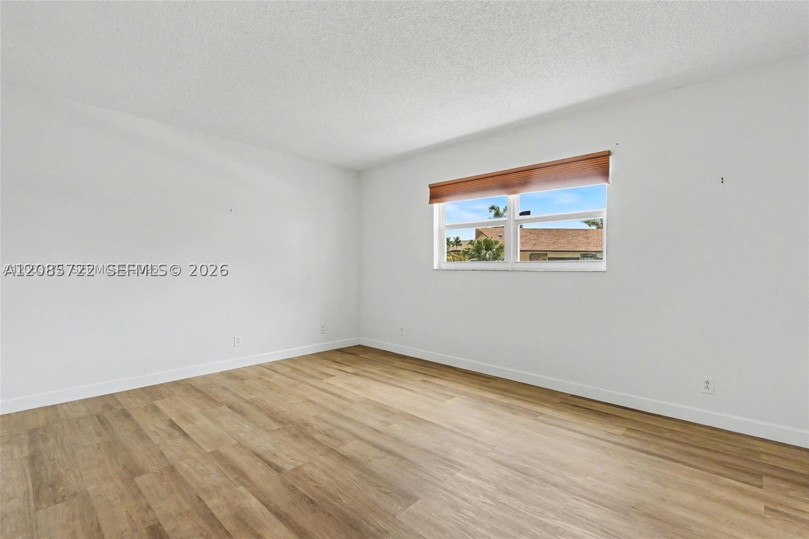 414 SE 10th St #103, Dania Beach FL 33004
