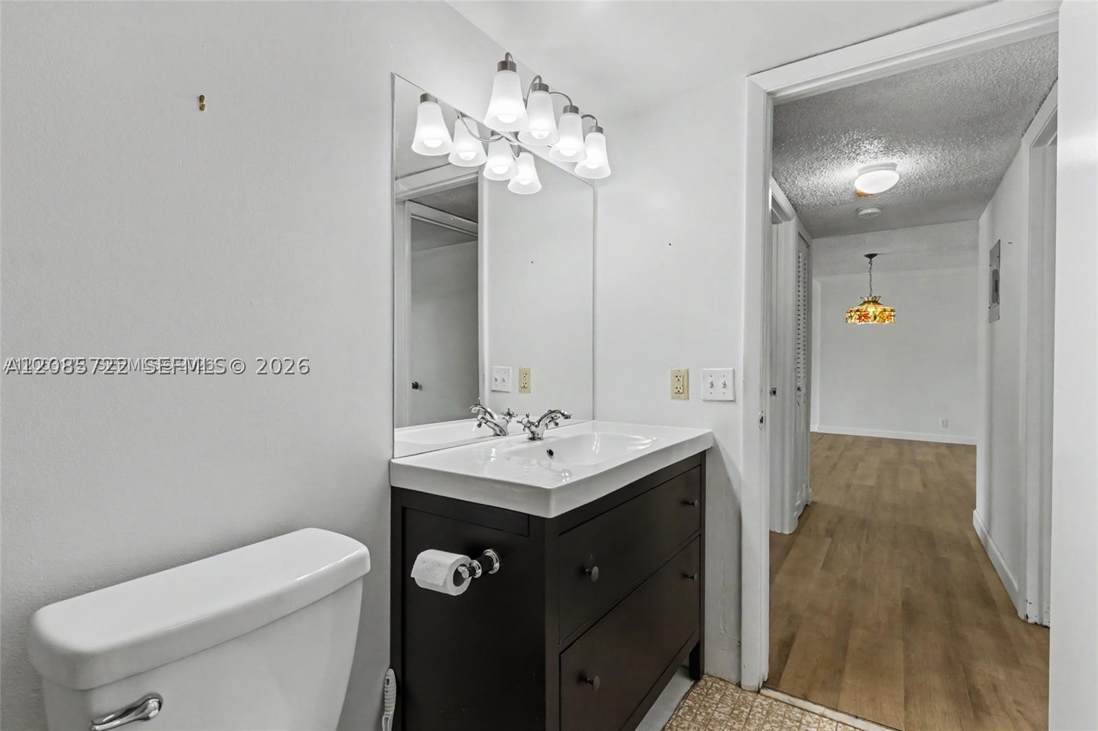 414 SE 10th St #103, Dania Beach FL 33004