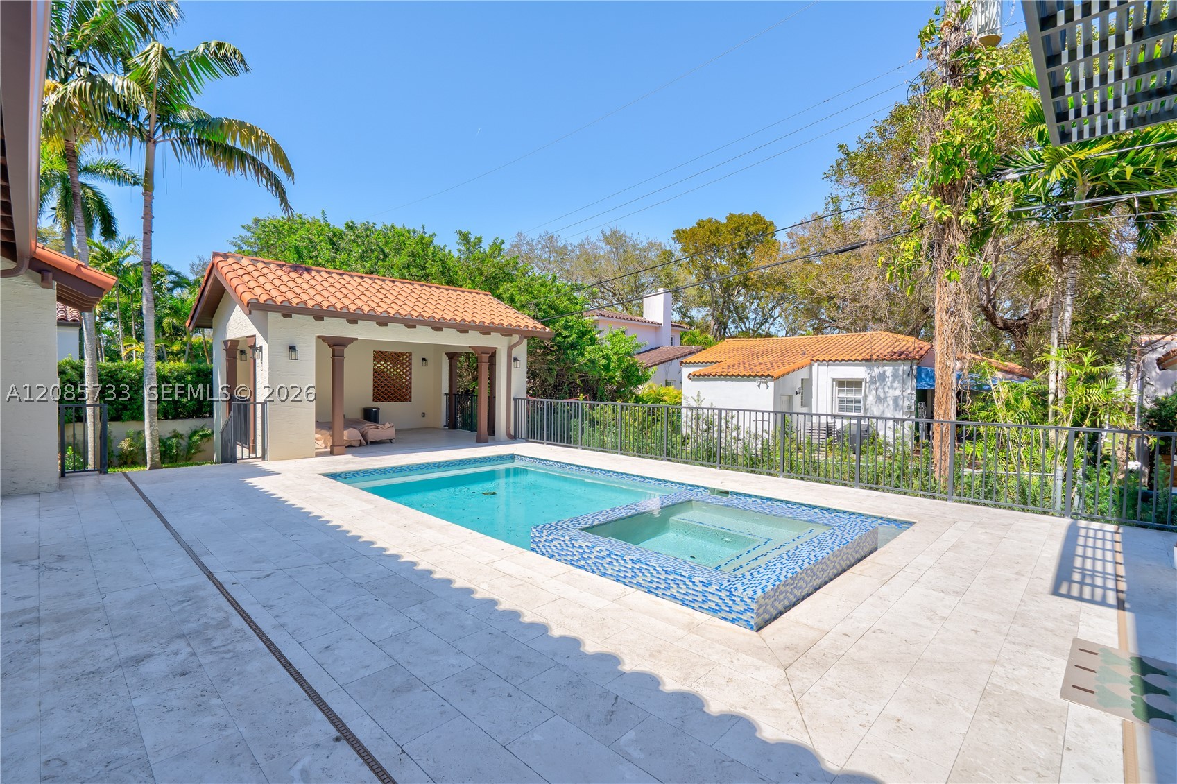 519 Alhambra Cir, Coral Gables FL 33134