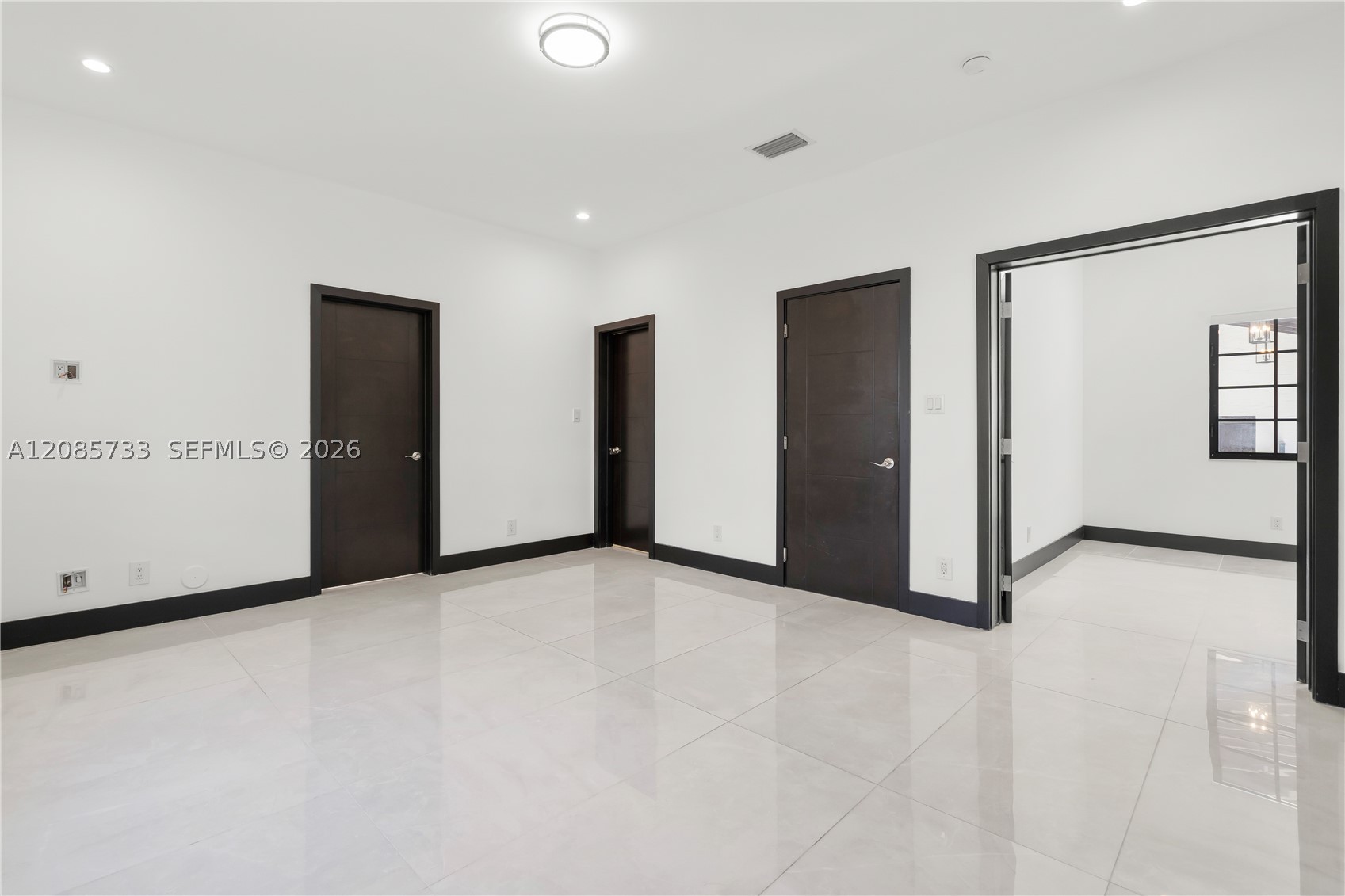 519 Alhambra Cir, Coral Gables FL 33134