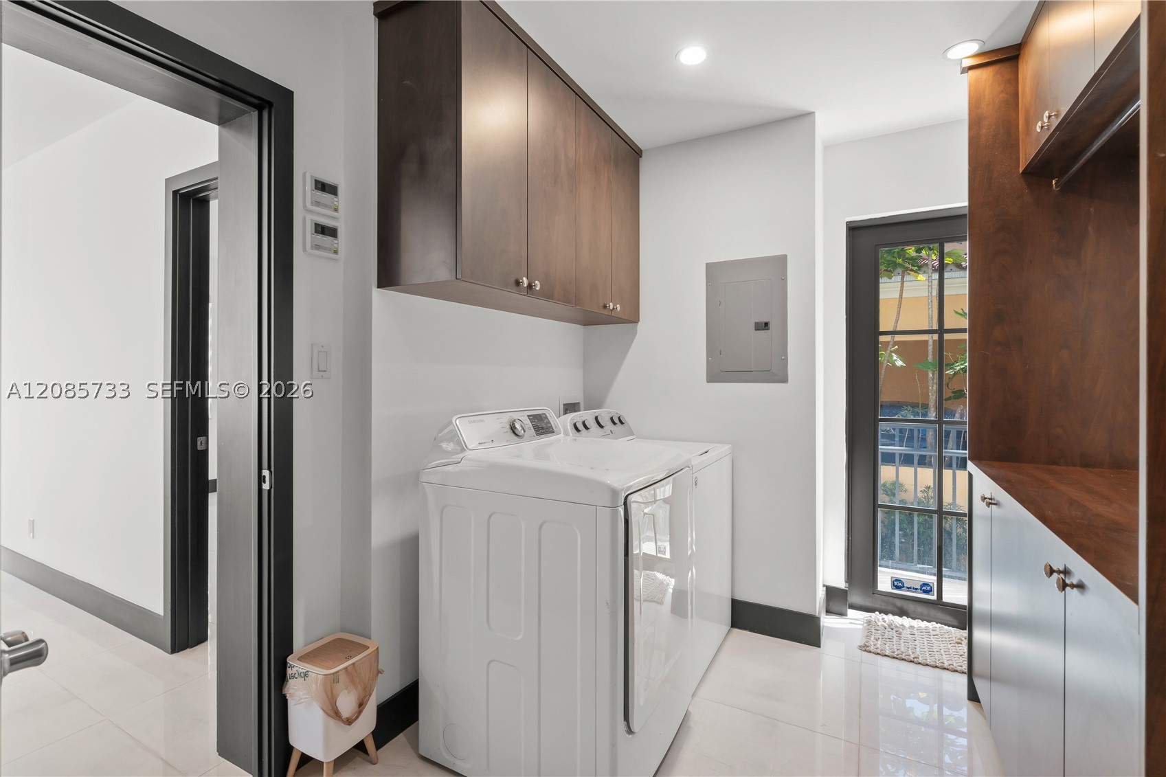 519 Alhambra Cir, Coral Gables FL 33134
