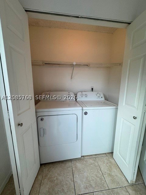 3350 NW Pinewalk Dr N #1427, Margate FL 33063