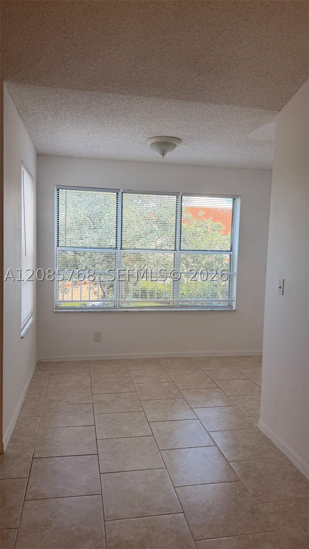 3350 NW Pinewalk Dr N #1427, Margate FL 33063
