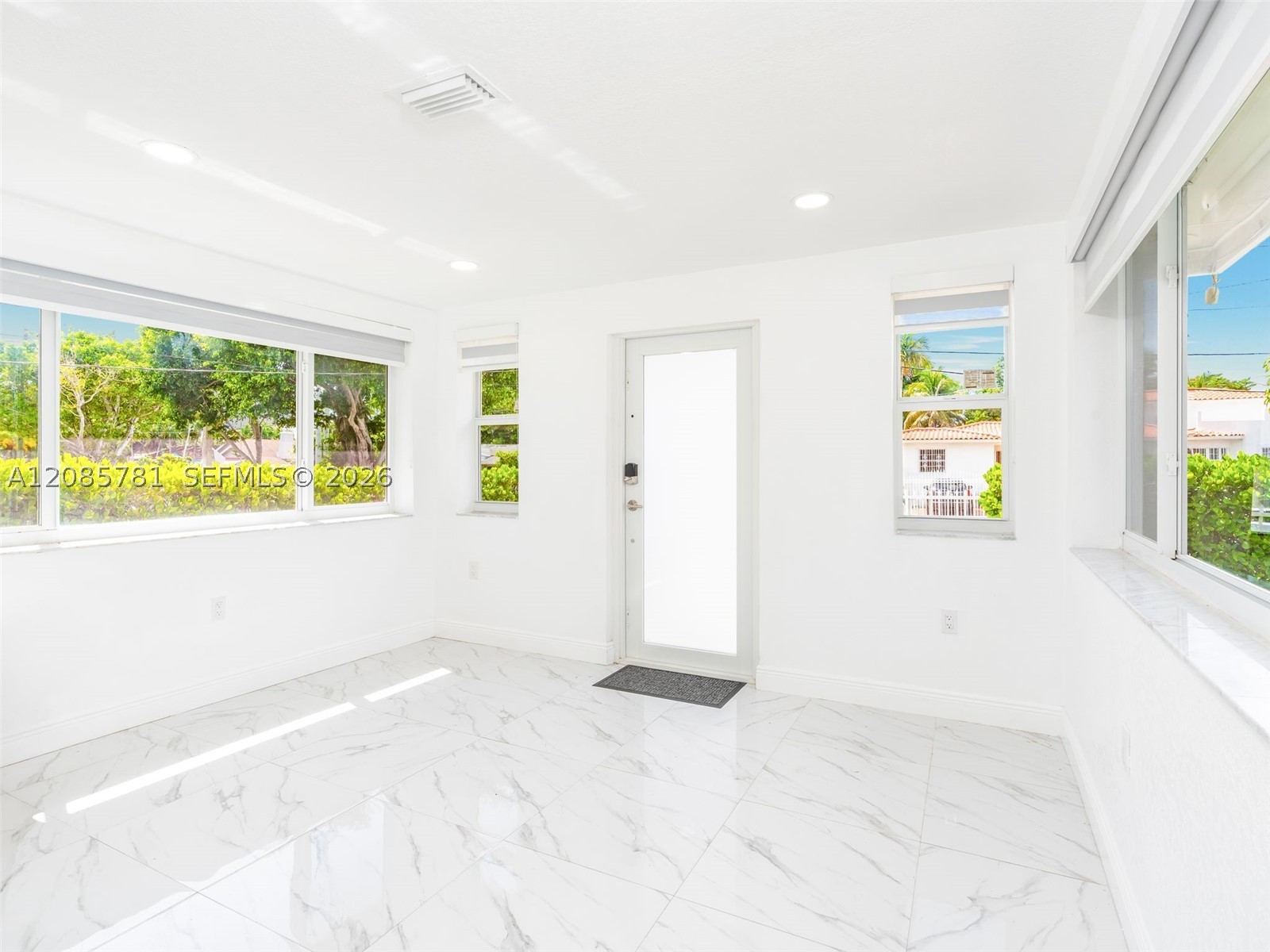 3375 SW 1st St, Miami FL 33135