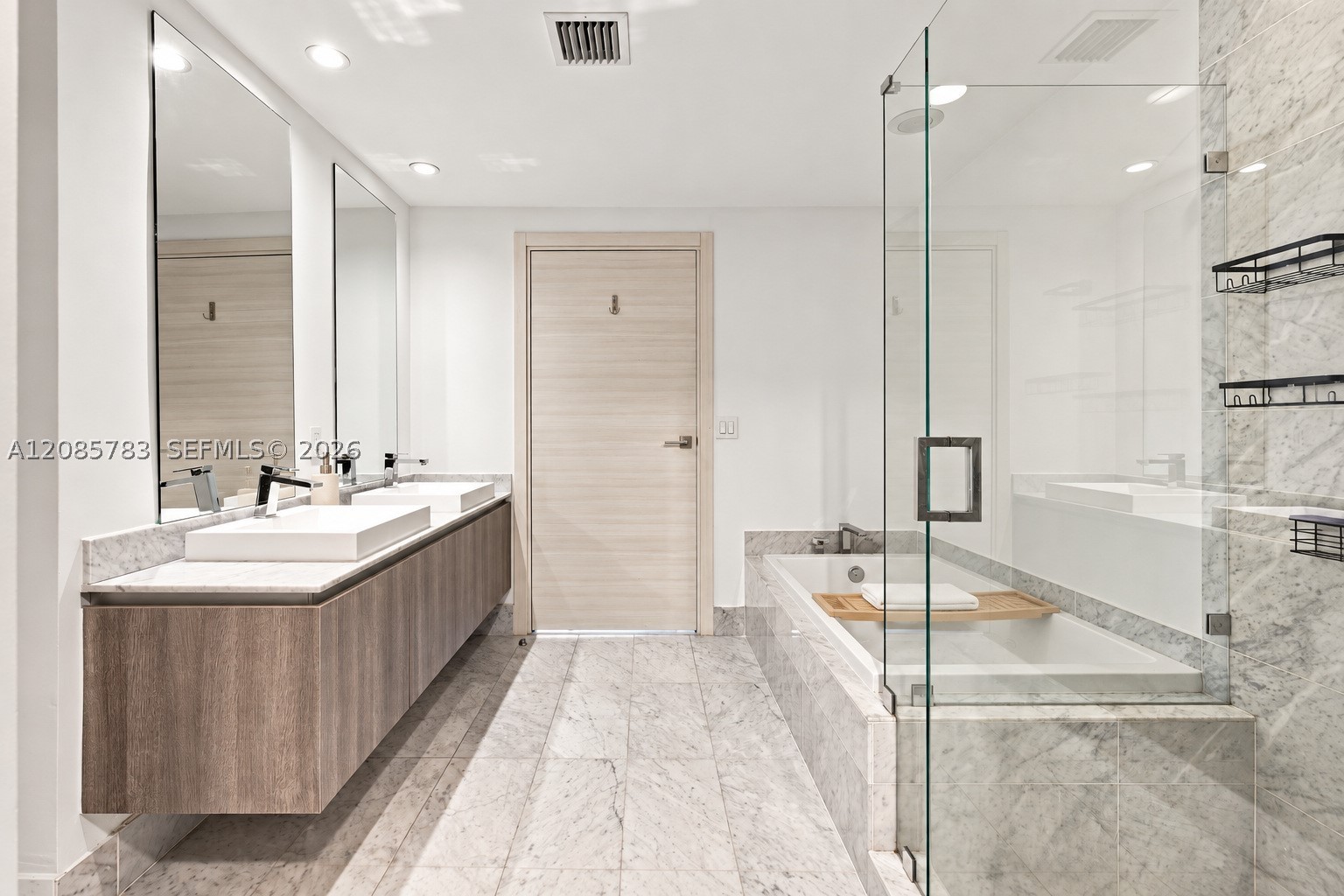 801 S Miami Ave #1810, Miami FL 33130
