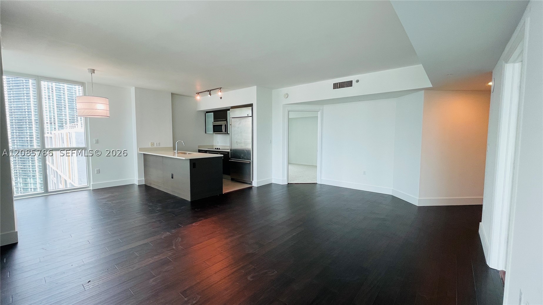 55 SE 6th St #2702, Miami FL 33131