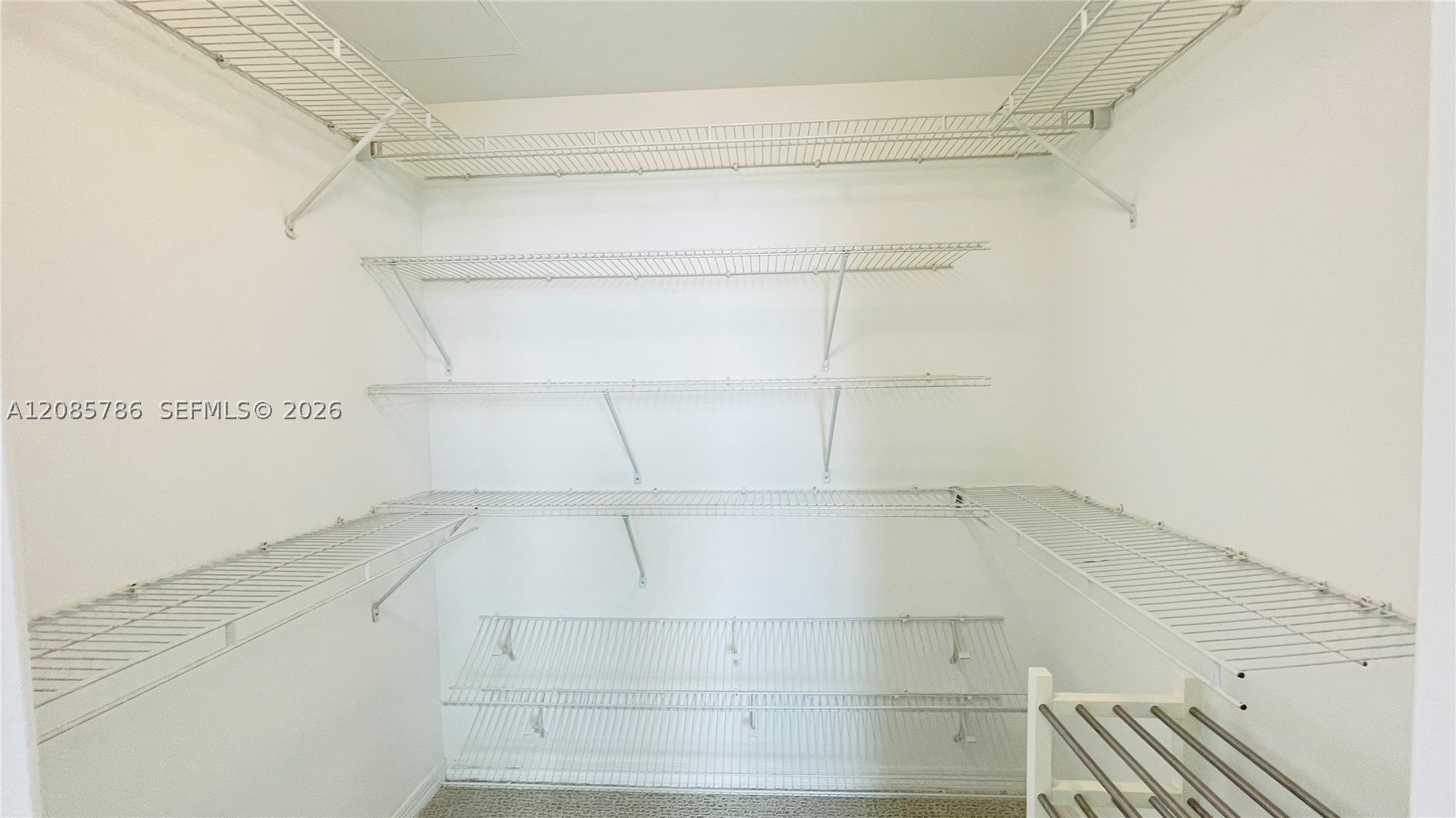 55 SE 6th St #2702, Miami FL 33131
