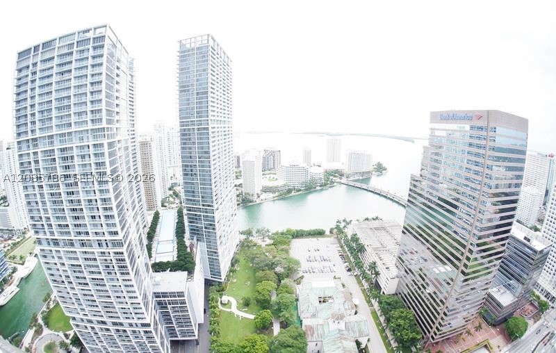 55 SE 6th St #2702, Miami FL 33131