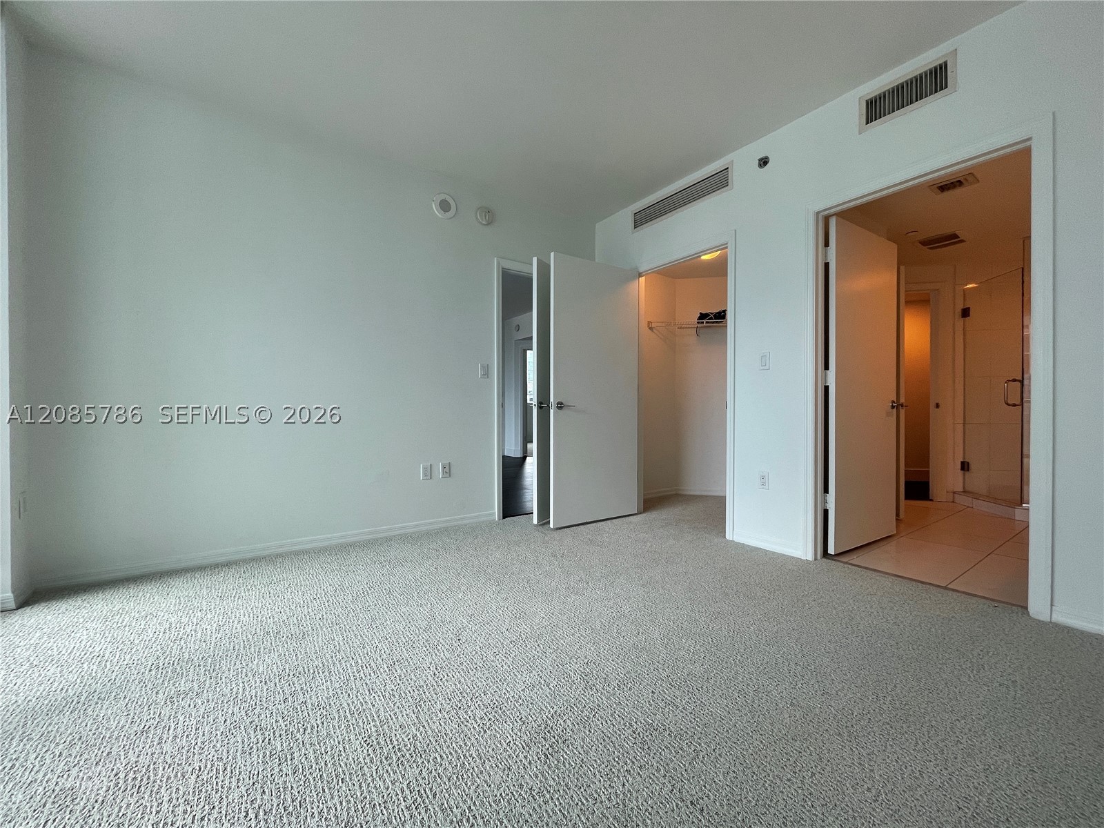 55 SE 6th St #2702, Miami FL 33131